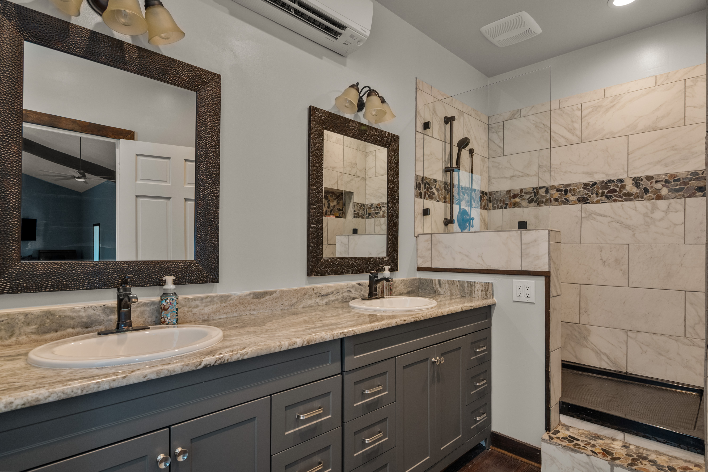 Caddo Mills, Texas, 75135, United States, 4 Bedrooms Bedrooms, ,2 BathroomsBathrooms,Residential,For Sale,1943912