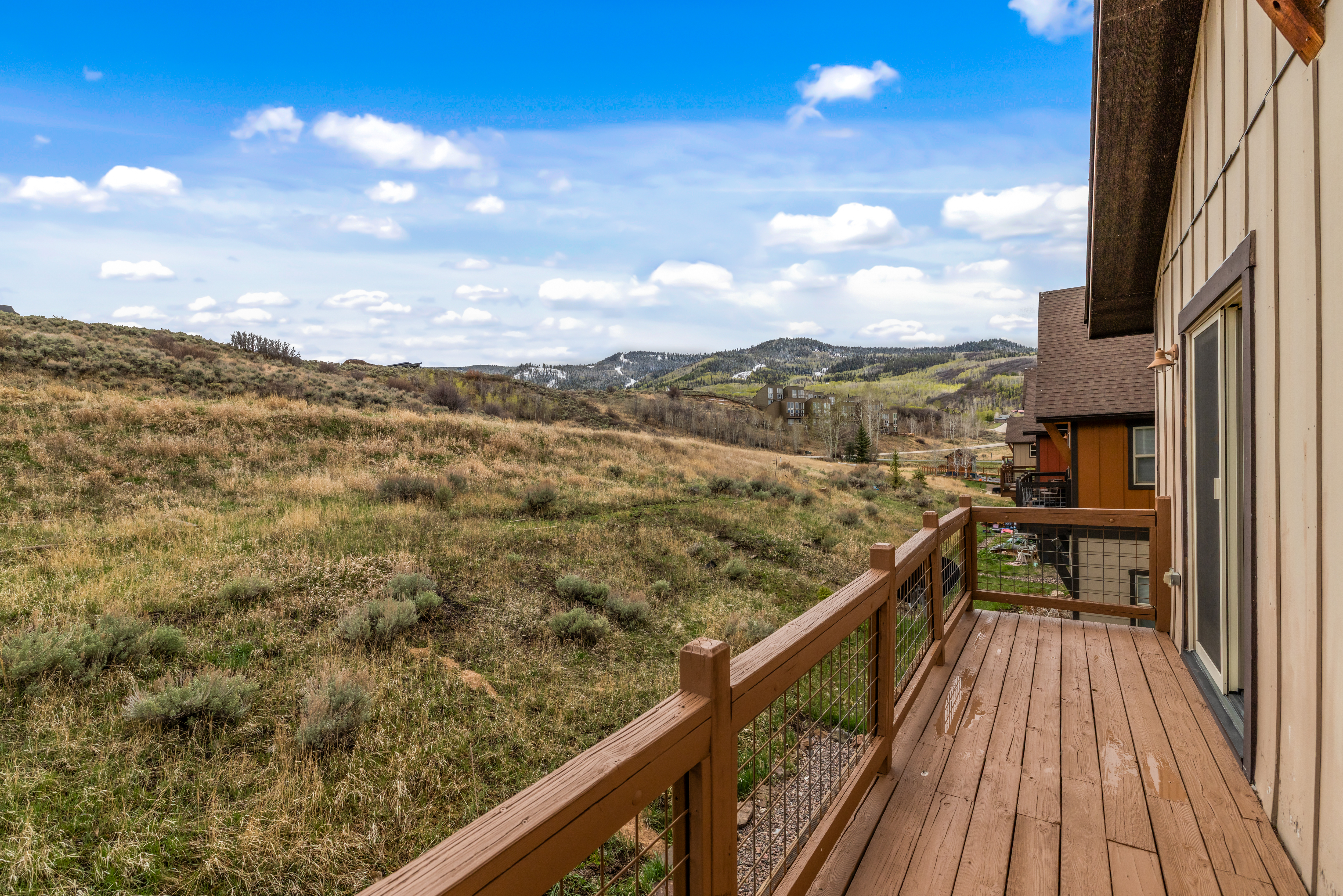  Updated Red Hawk Home w/ Spacious Layout - 物件實景