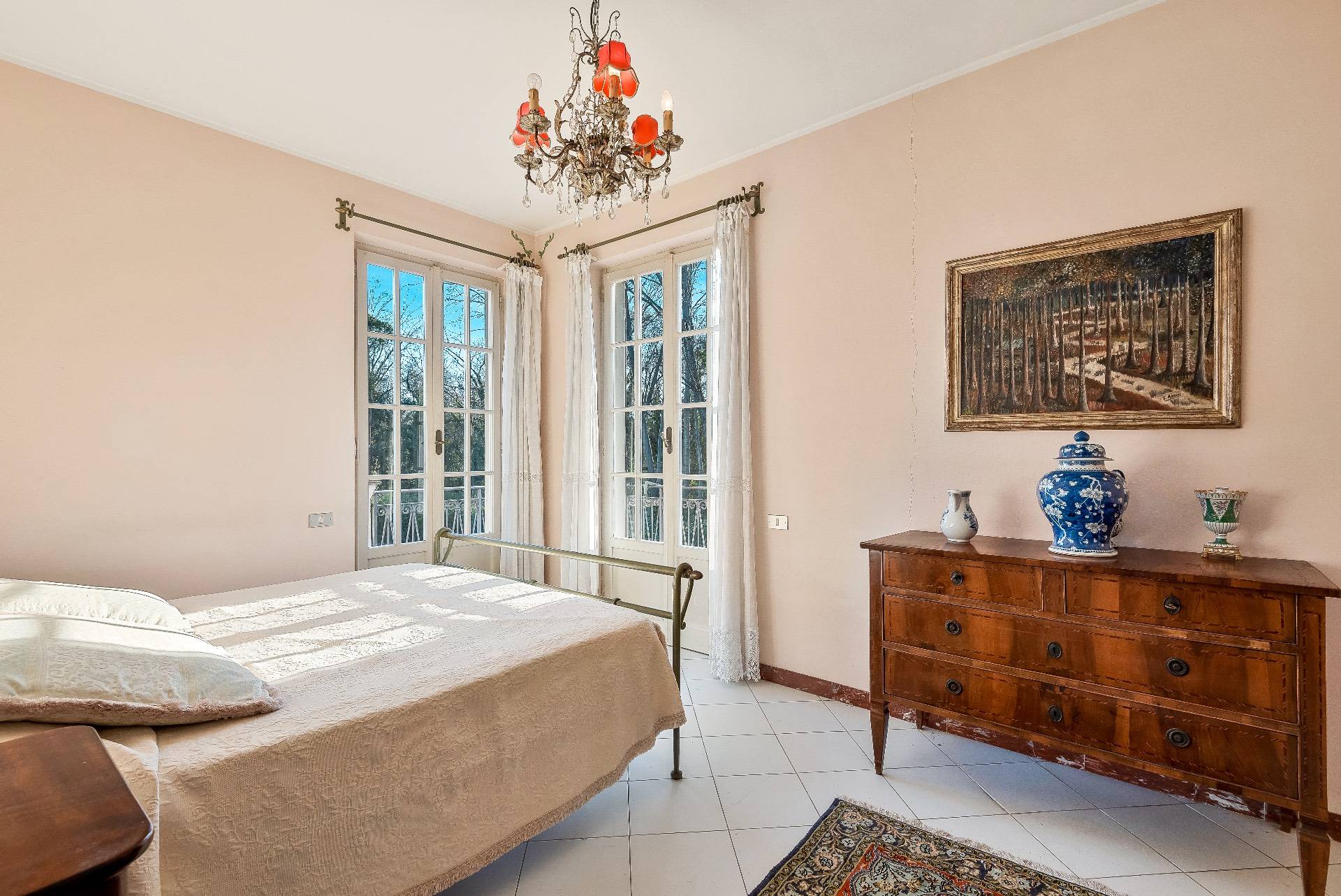 Massa, Massa-Carrara, 54100, IT, 4 Bedrooms Bedrooms, ,4 BathroomsBathrooms,Residential,For Sale,1688477