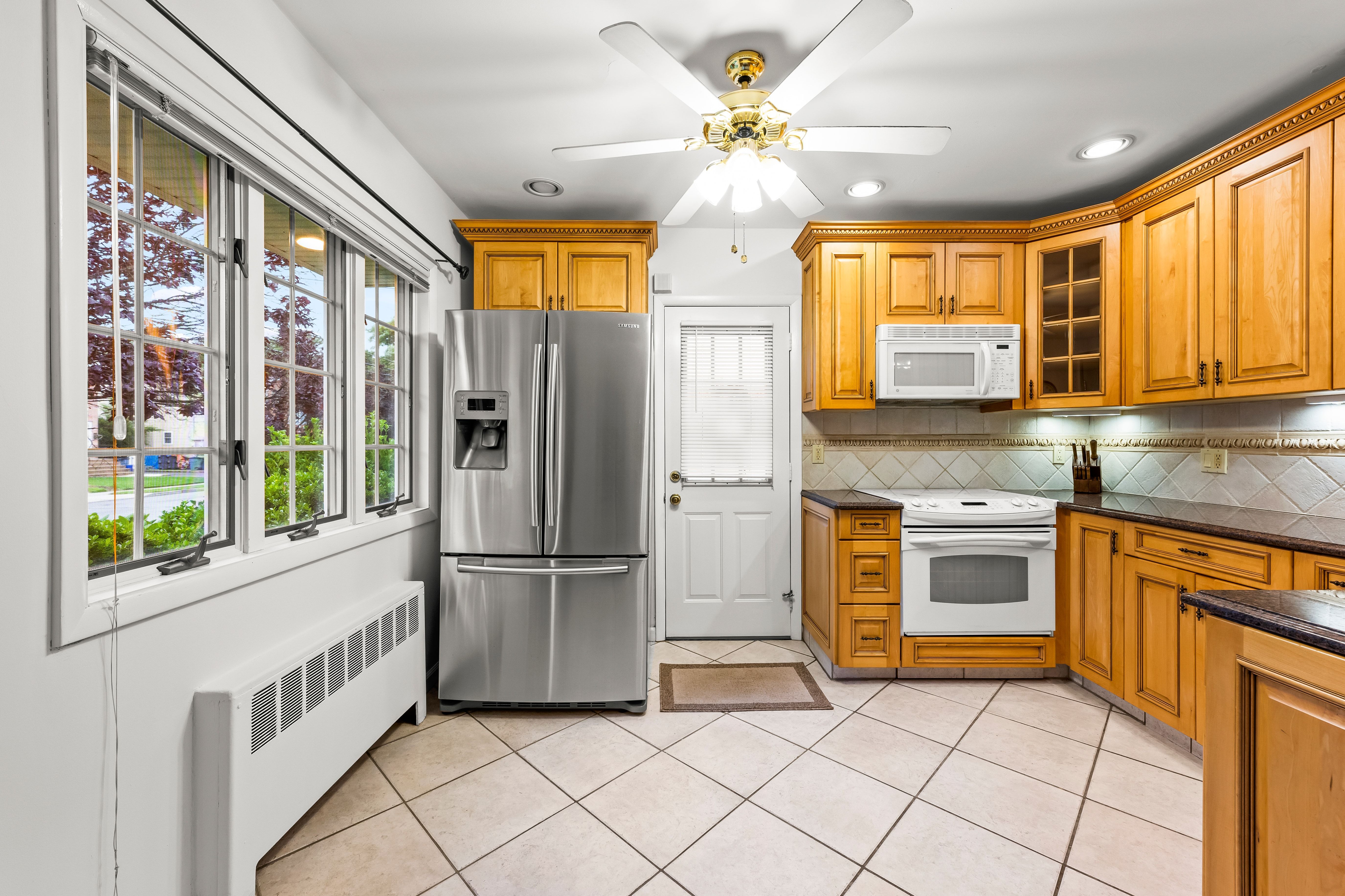 54 Edgewood Road, Port Washington, NY, 11050 - 物件實景