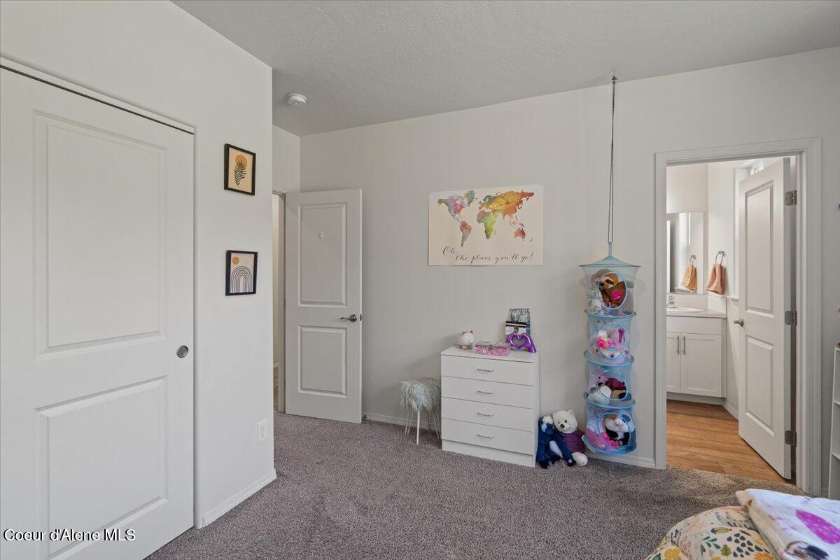 Athol, Idaho, 83801, United States, 4 Bedrooms Bedrooms, ,3 BathroomsBathrooms,Residential,For Sale,1903034