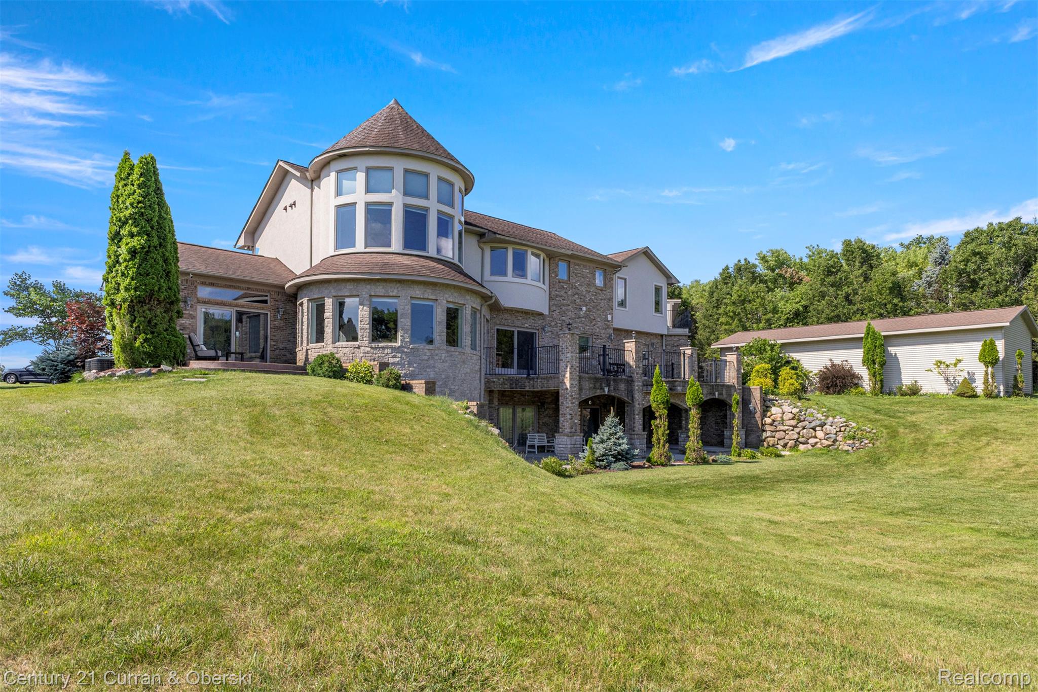 Groveland Township, Michigan, 48442, United States, 5 Bedrooms Bedrooms, ,6 BathroomsBathrooms,Residential,For Sale,1982712