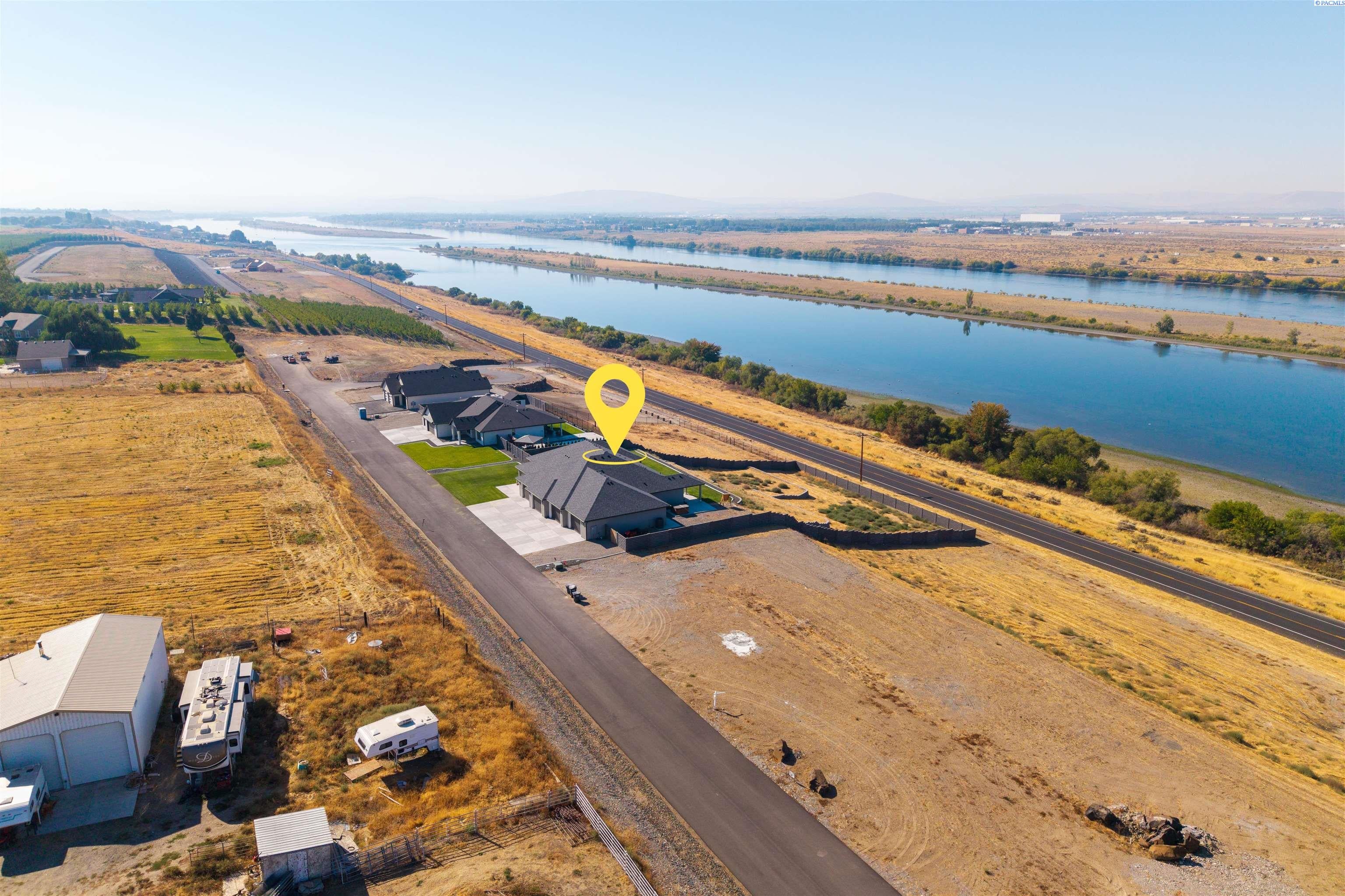 Pasco, Washington, 99301, United States, 5 Bedrooms Bedrooms, ,3 BathroomsBathrooms,Residential,For Sale,1997788