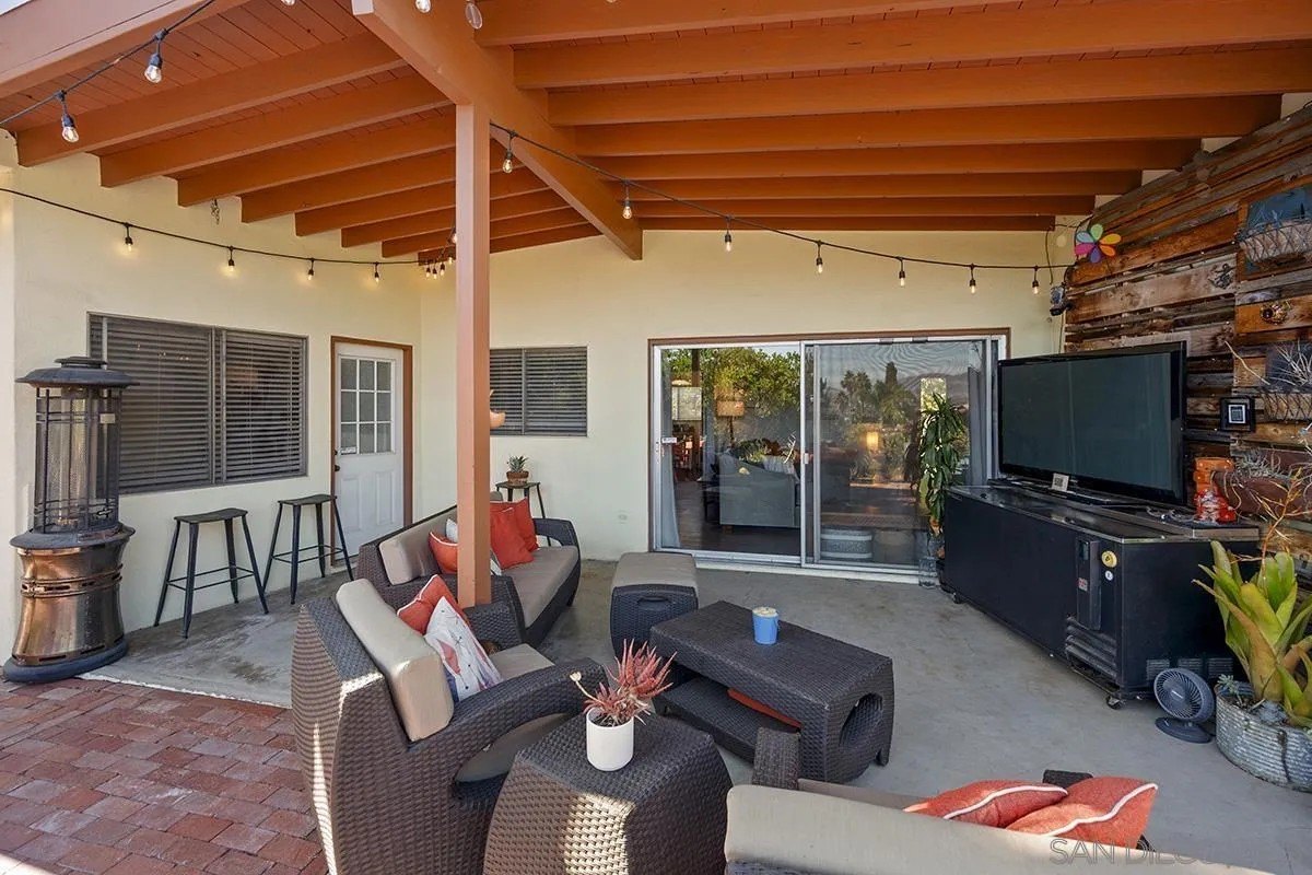 La Mesa, California, 91941, United States, 3 Bedrooms Bedrooms, ,4 BathroomsBathrooms,Residential,For Sale,1911905