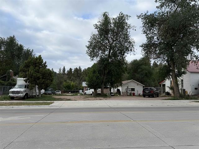 Hot Springs, South Dakota, 57747, United States, 3 Bedrooms Bedrooms, ,2 BathroomsBathrooms,Residential,For Sale,1928440