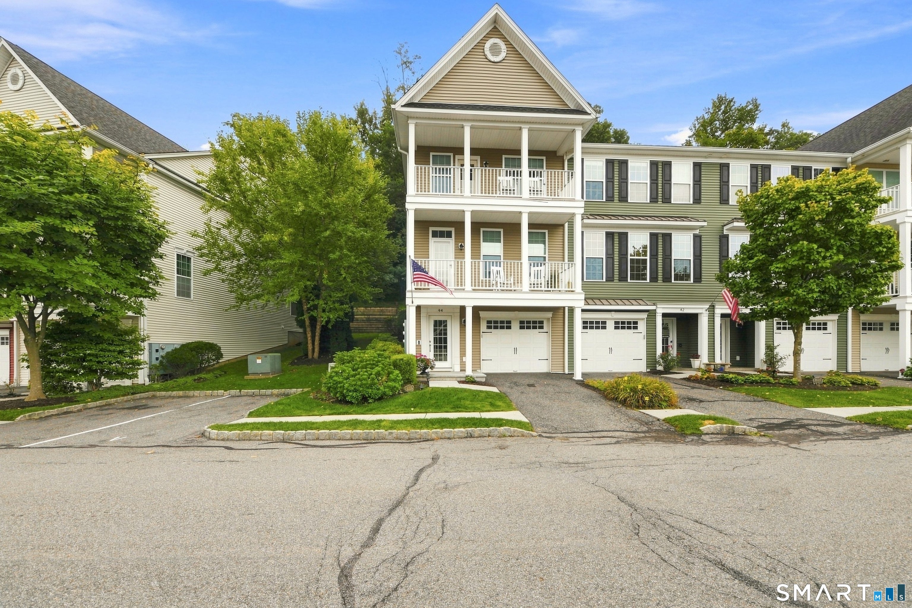 Warrington Round , Danbury, CT 06810 #1