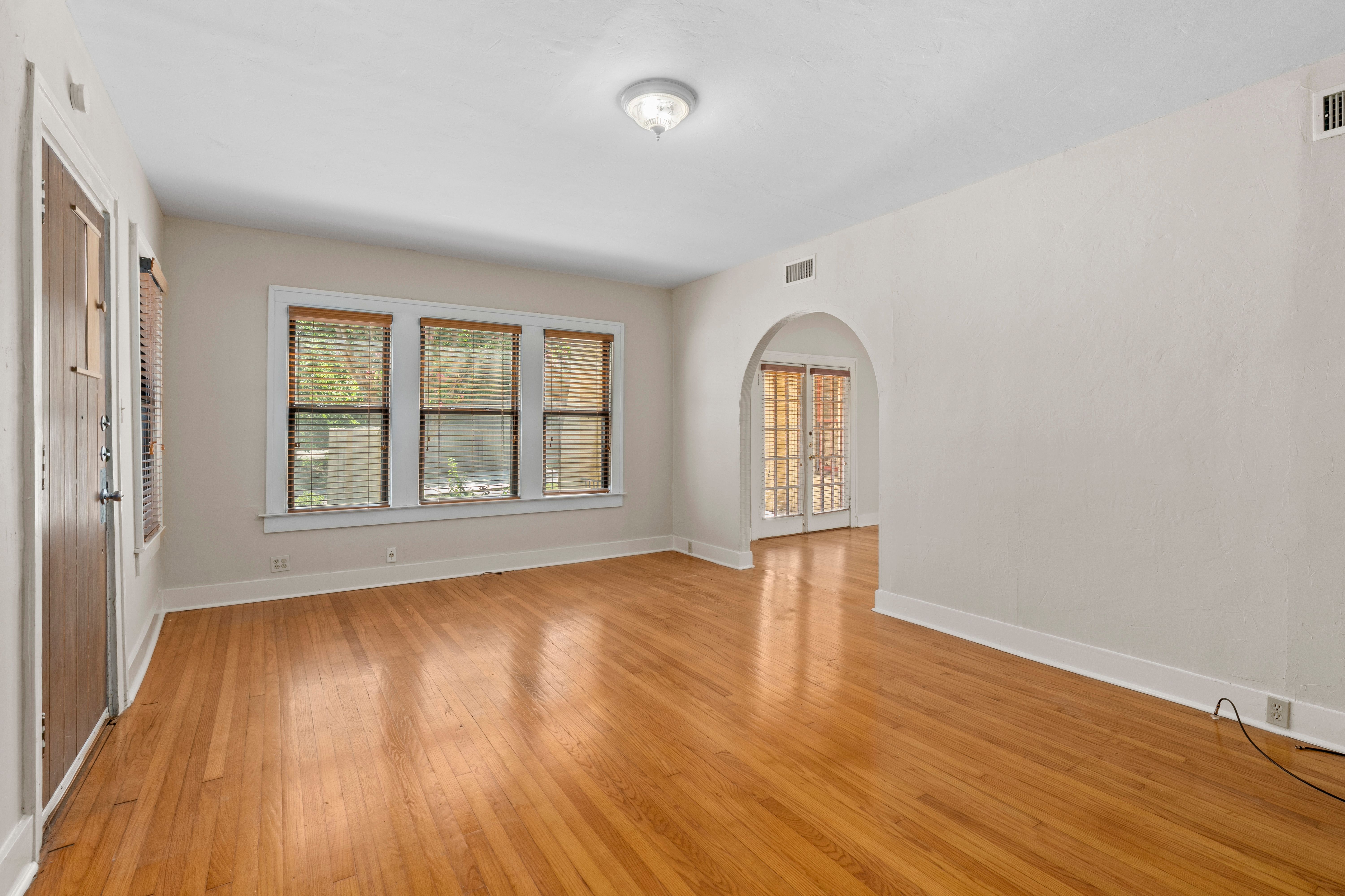 Great Investment Opportunity in Mahncke Park - 物件實景