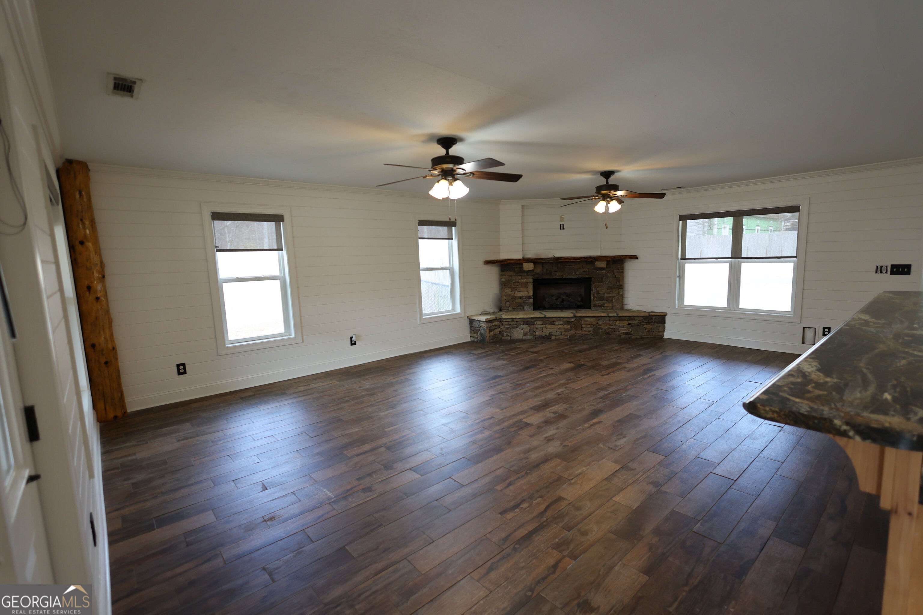 Tiger, Georgia, 30576, United States, 4 Bedrooms Bedrooms, ,3 BathroomsBathrooms,Residential,For Sale,1859073