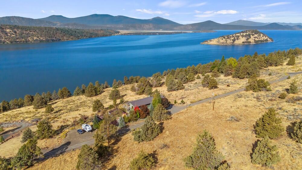 Klamath Falls, Oregon, 97601, United States, 4 Bedrooms Bedrooms, ,4 BathroomsBathrooms,Residential,For Sale,1804036
