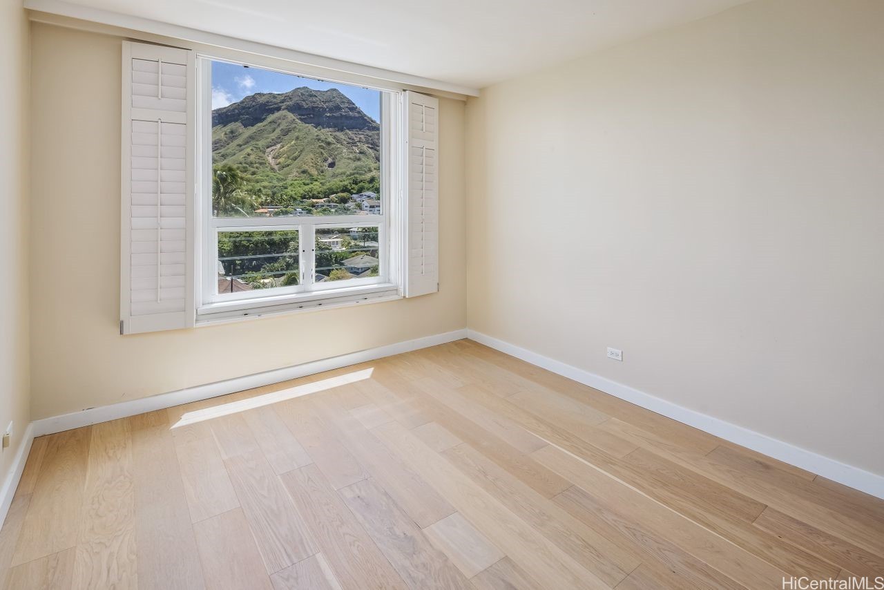 Honolulu, Hawaii, 96815, United States, 2 Bedrooms Bedrooms, ,2 BathroomsBathrooms,Residential,For Sale,1836877