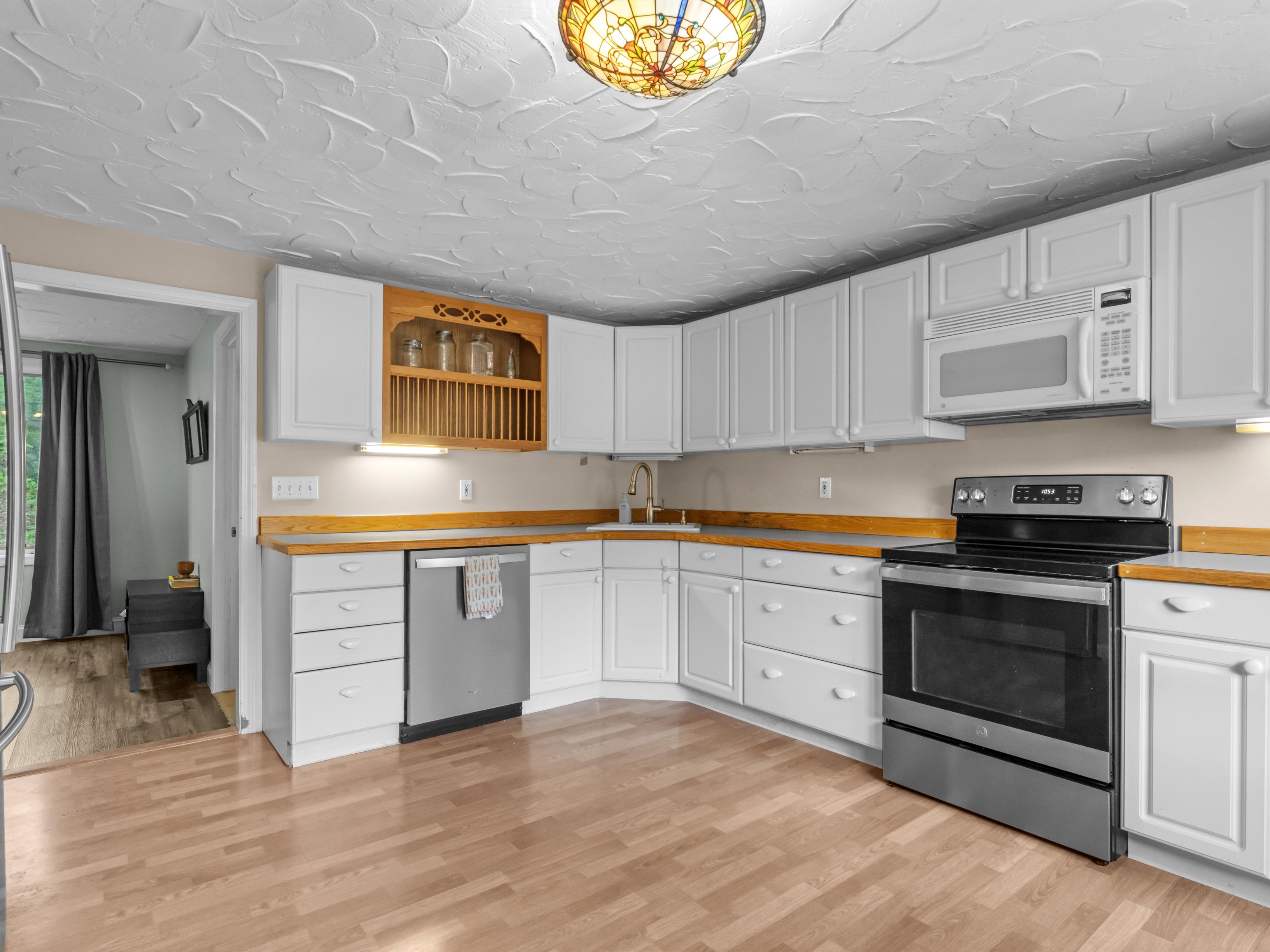 19 Cedar Road, Shrewsbury, MA 01545 - 物件實景