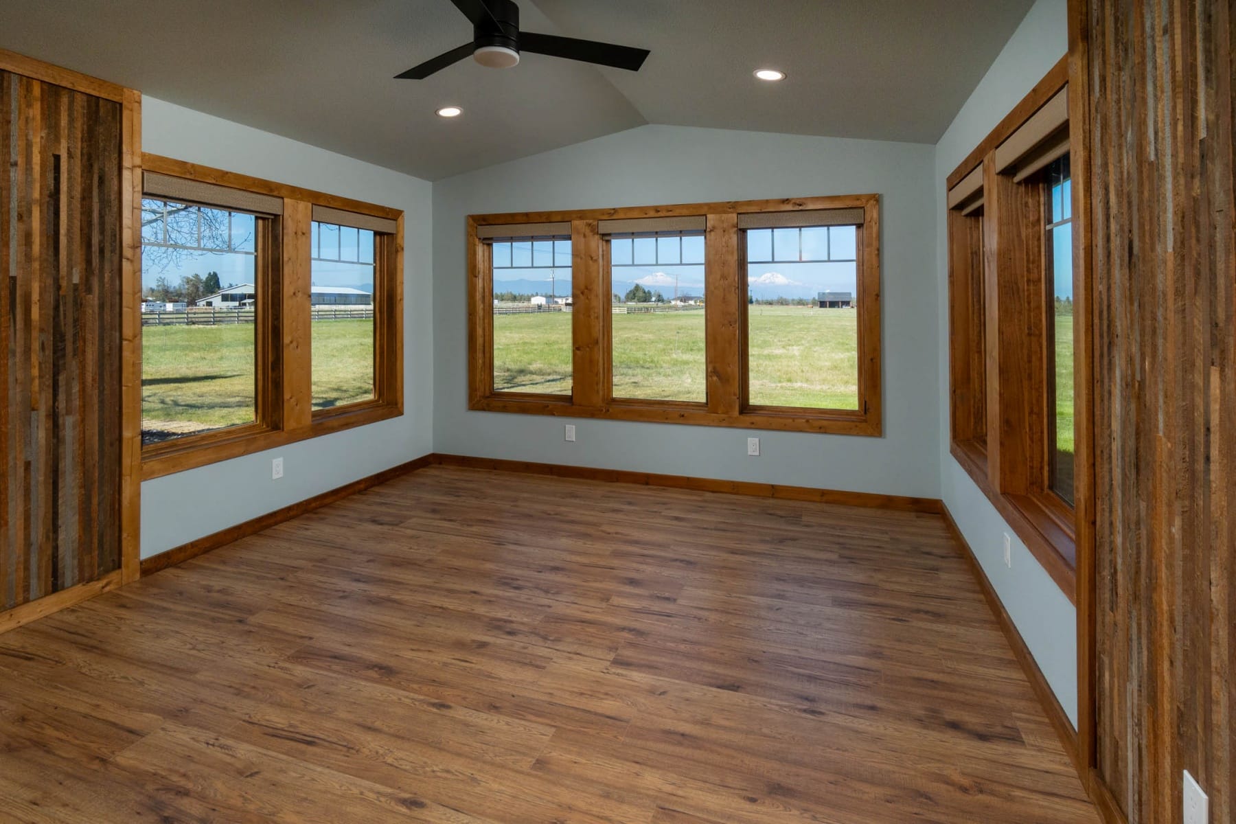  20900 SW Young Avenue Bend, OR 97703 - 物件實景