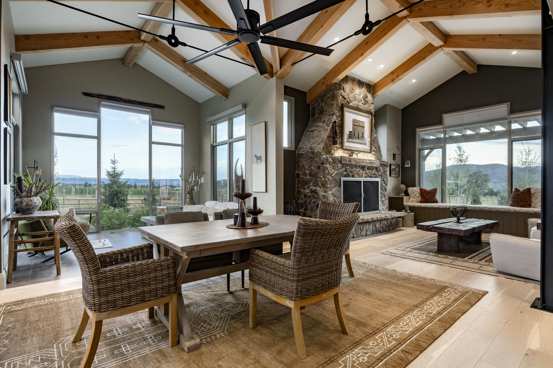  Rural Chic Farmhouse with Expansive Views and Seclusion - 物件實景