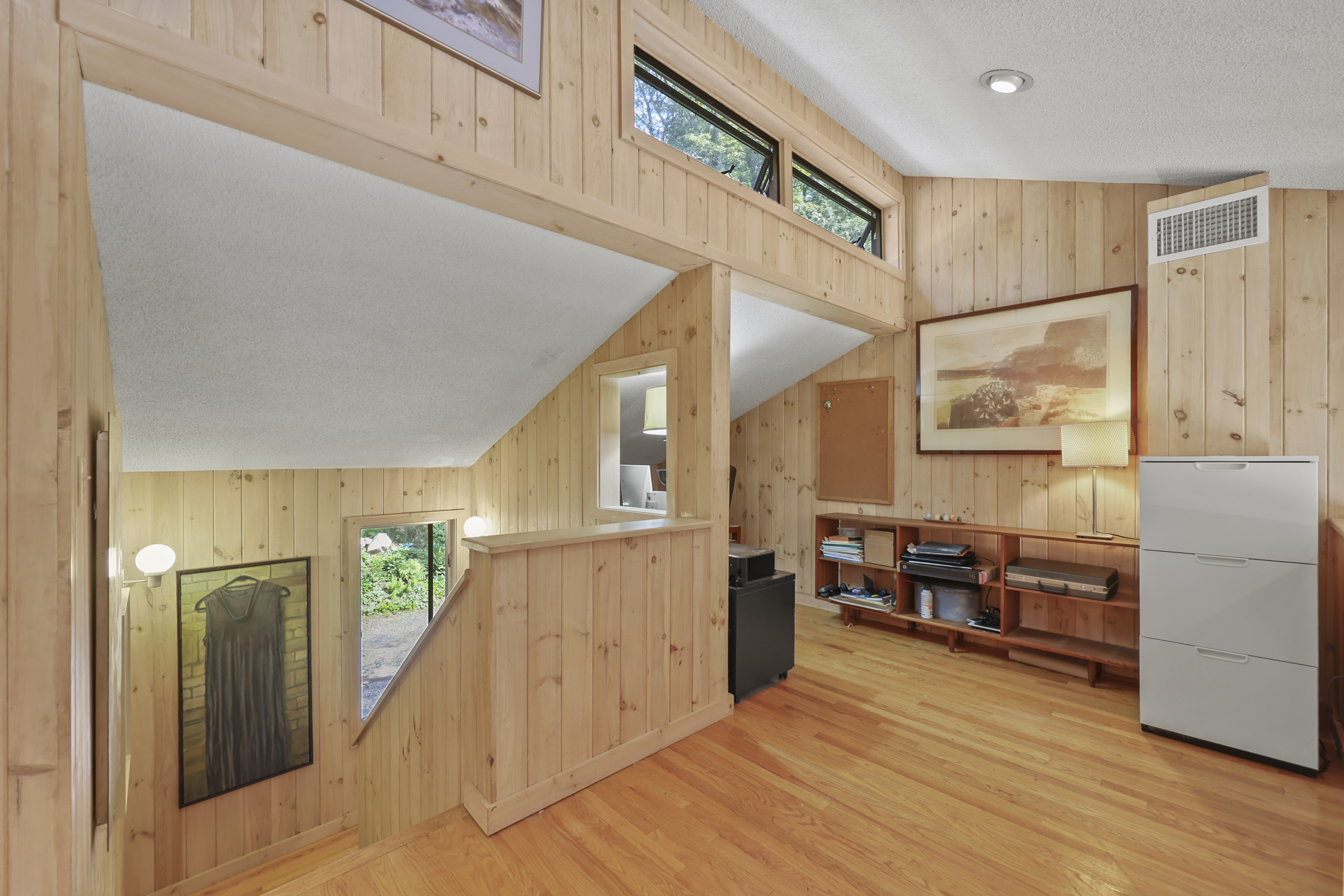  BUCOLIC COUNTRY SANCTUARY WITH MAJESTIC STONE FIREPLACE & DISTANT VIEWS - 物件實景