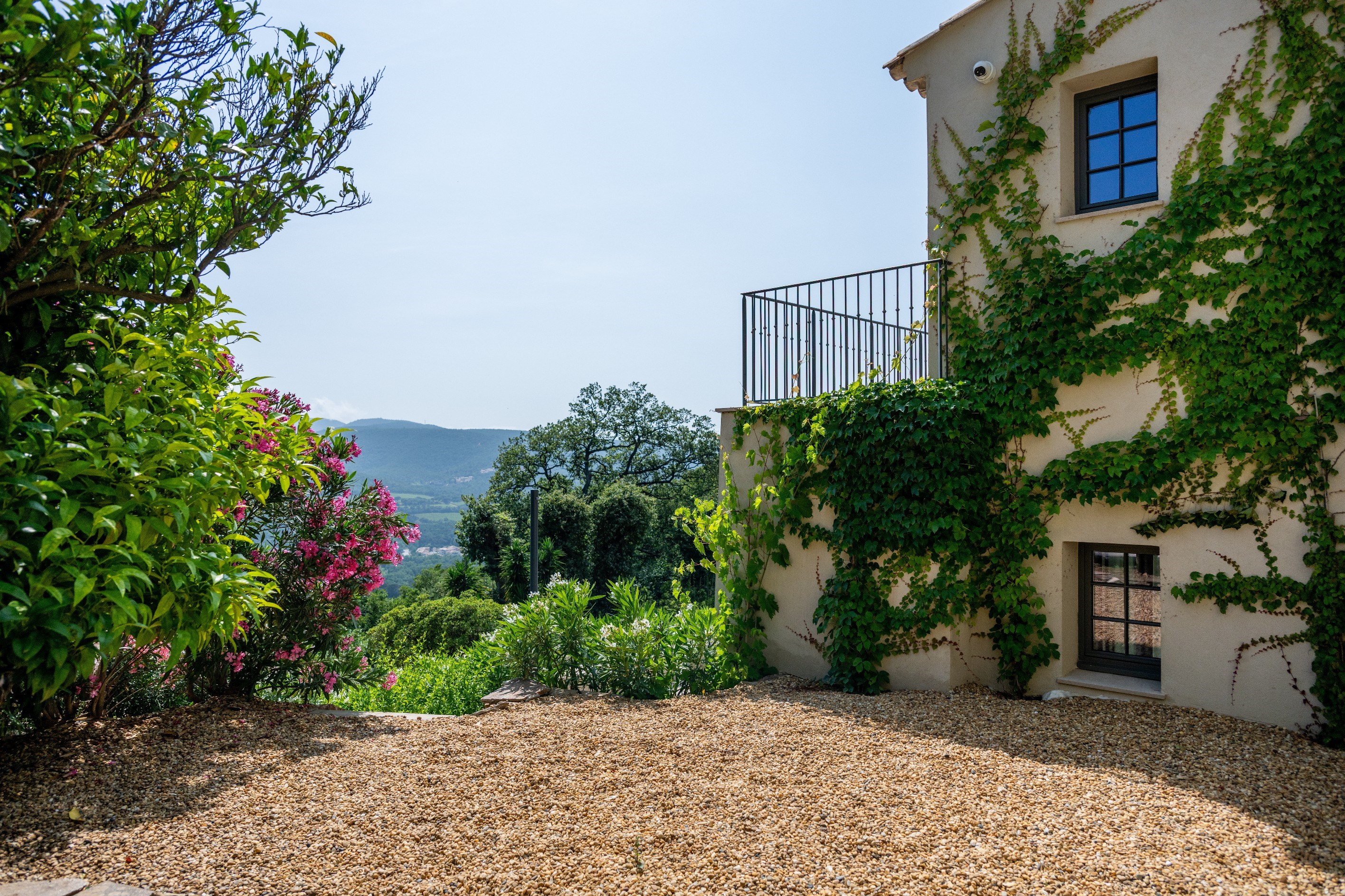  Contemporary bastide with open views and glimpse of the sea walking distance to… - 物件實景