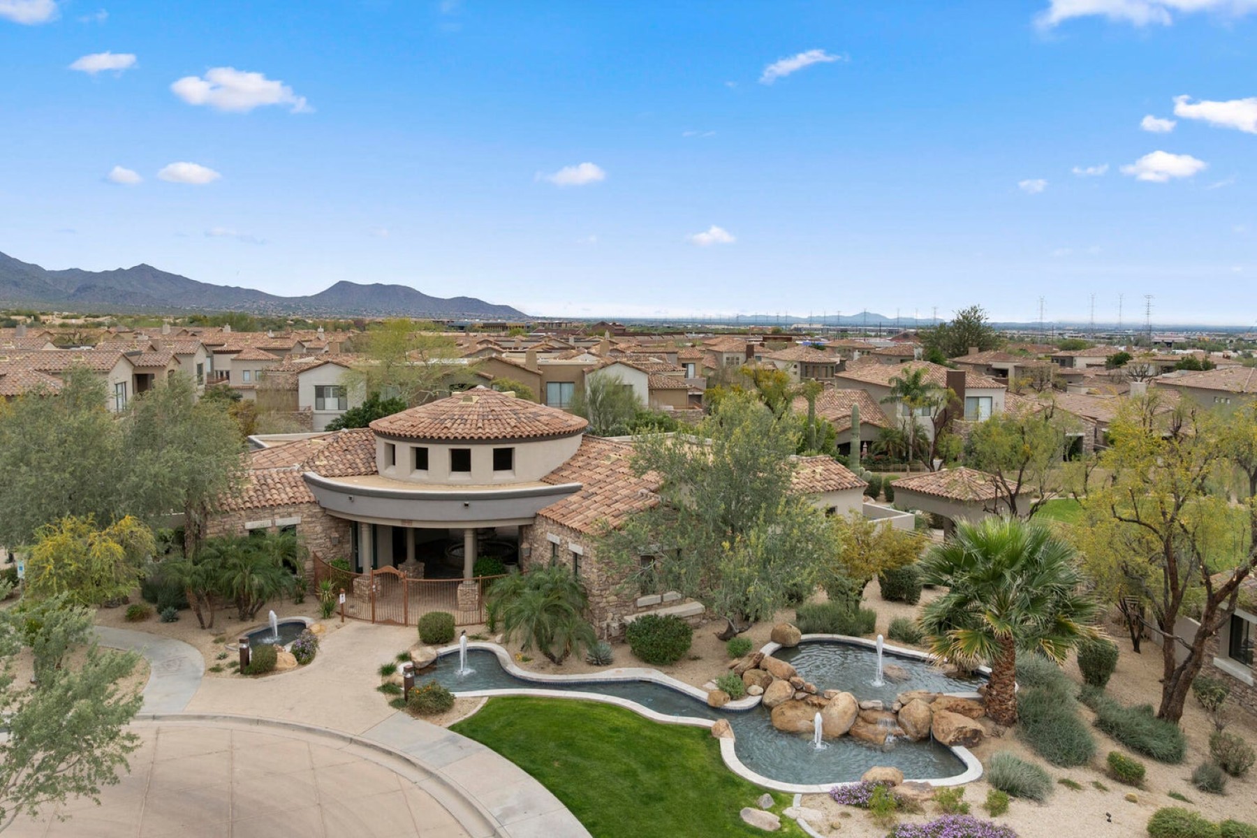  19550 N Grayhawk Drive  Scottsdale, AZ - 物件實景