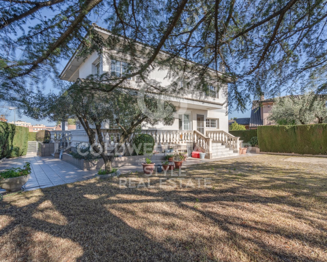Calle Anne Frank D' Barcelona, Sabadell, La Conc?, Sabadell, Catalonia, 08206, ES, 6 Bedrooms Bedrooms, ,4 BathroomsBathrooms,Residential,For Sale,Calle Anne Frank D' Barcelona, Sabadell, La Conc?,1622954