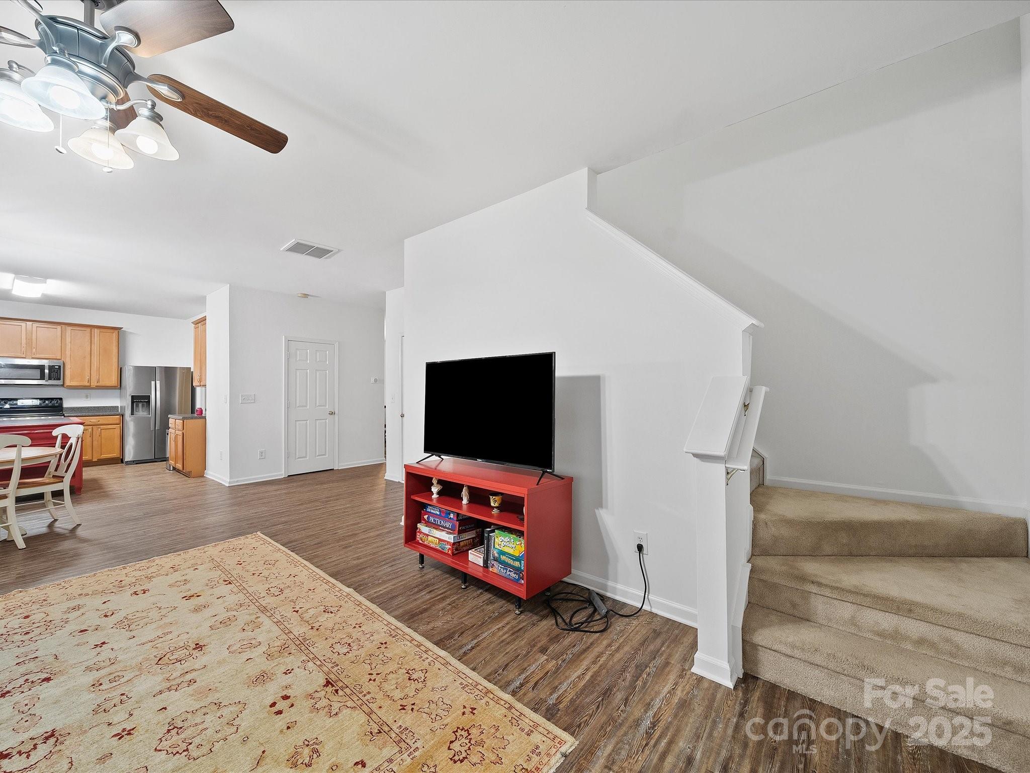 Matthews, North Carolina, 28105, United States, 4 Bedrooms Bedrooms, ,3 BathroomsBathrooms,Residential,For Sale,1865388