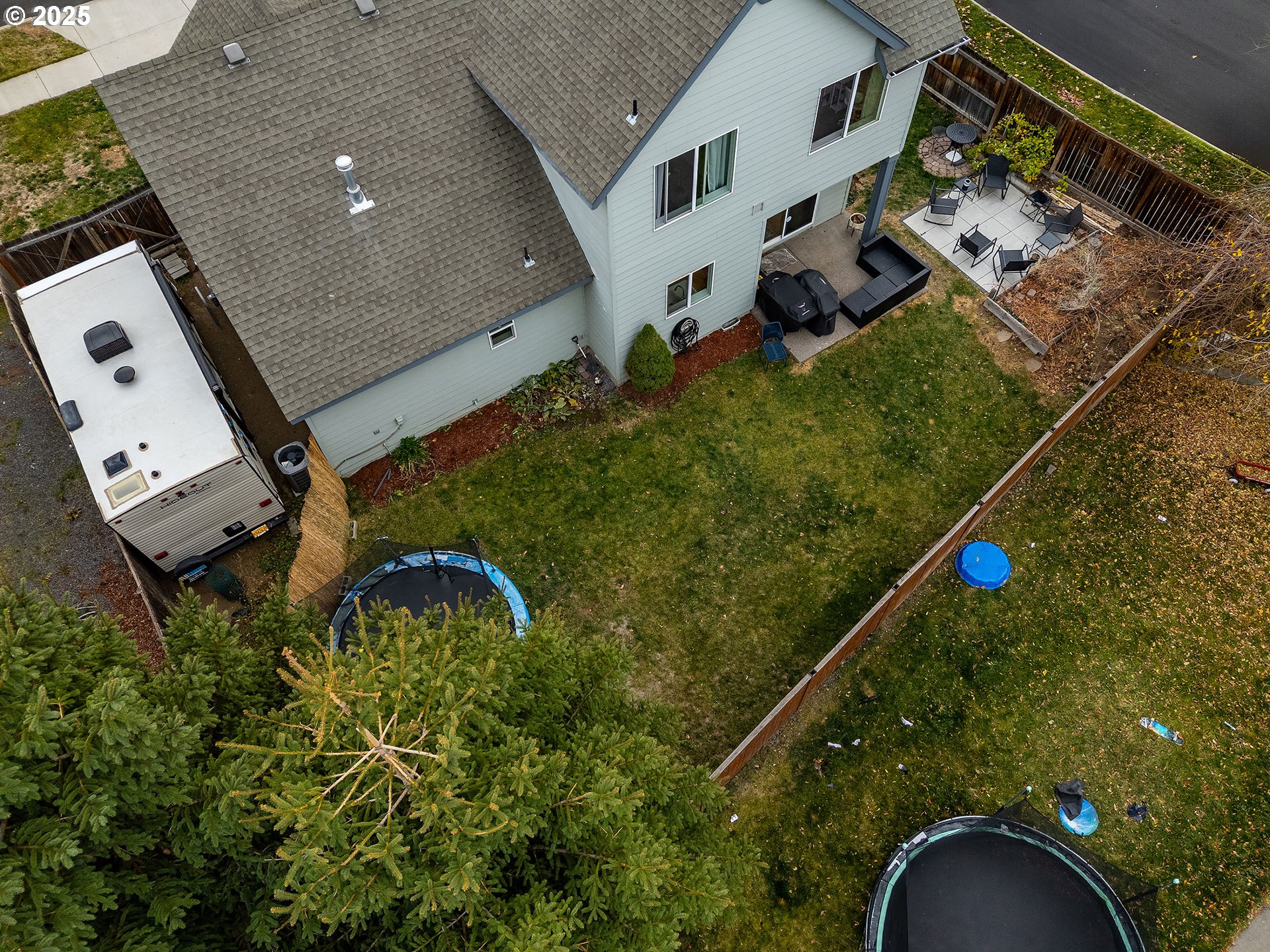 Bend, Oregon, 97701, United States, 3 Bedrooms Bedrooms, ,2 BathroomsBathrooms,Residential,For Sale,1993105