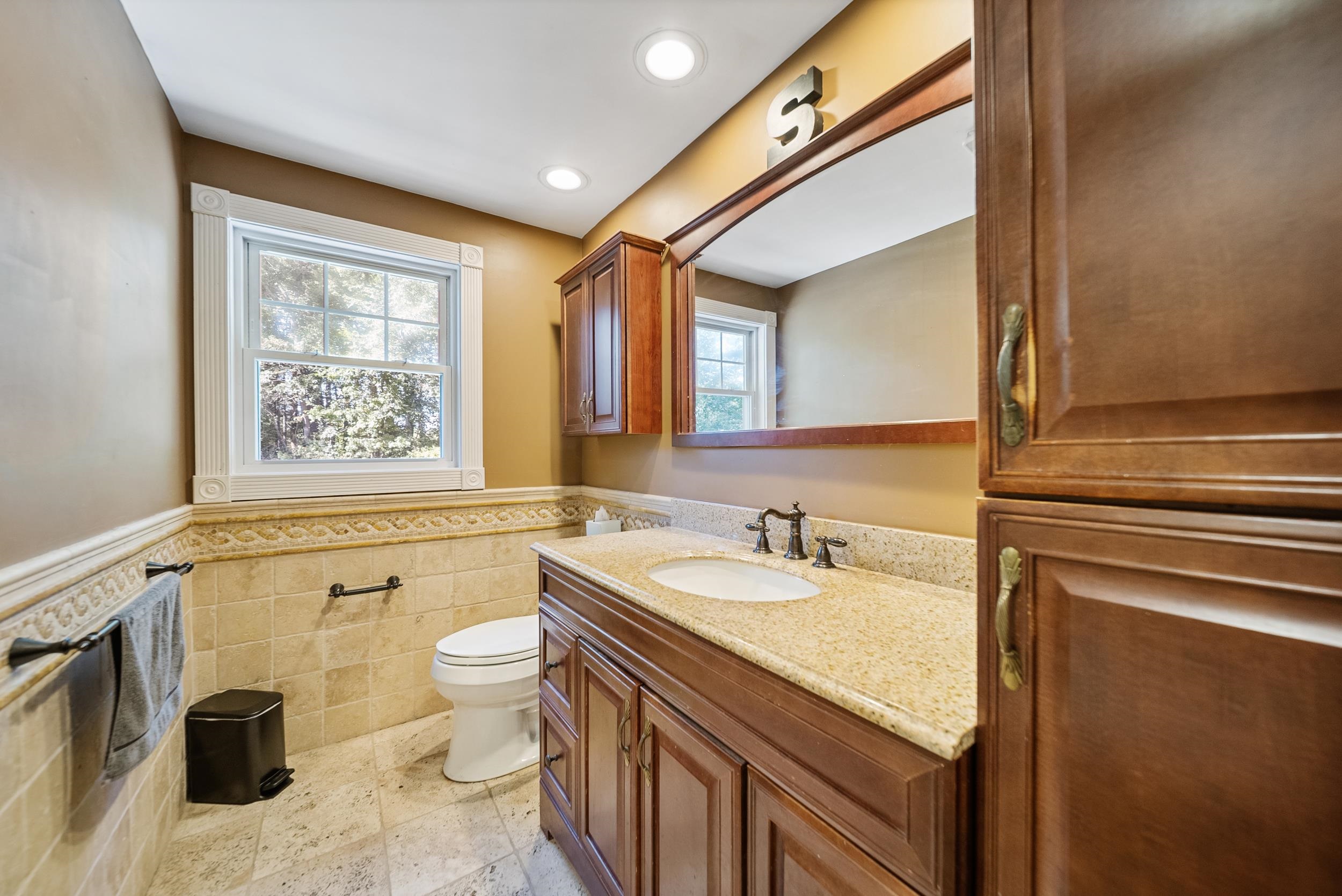 Derry, New Hampshire, 03038, United States, 3 Bedrooms Bedrooms, ,1 BathroomBathrooms,Residential,For Sale,1938906