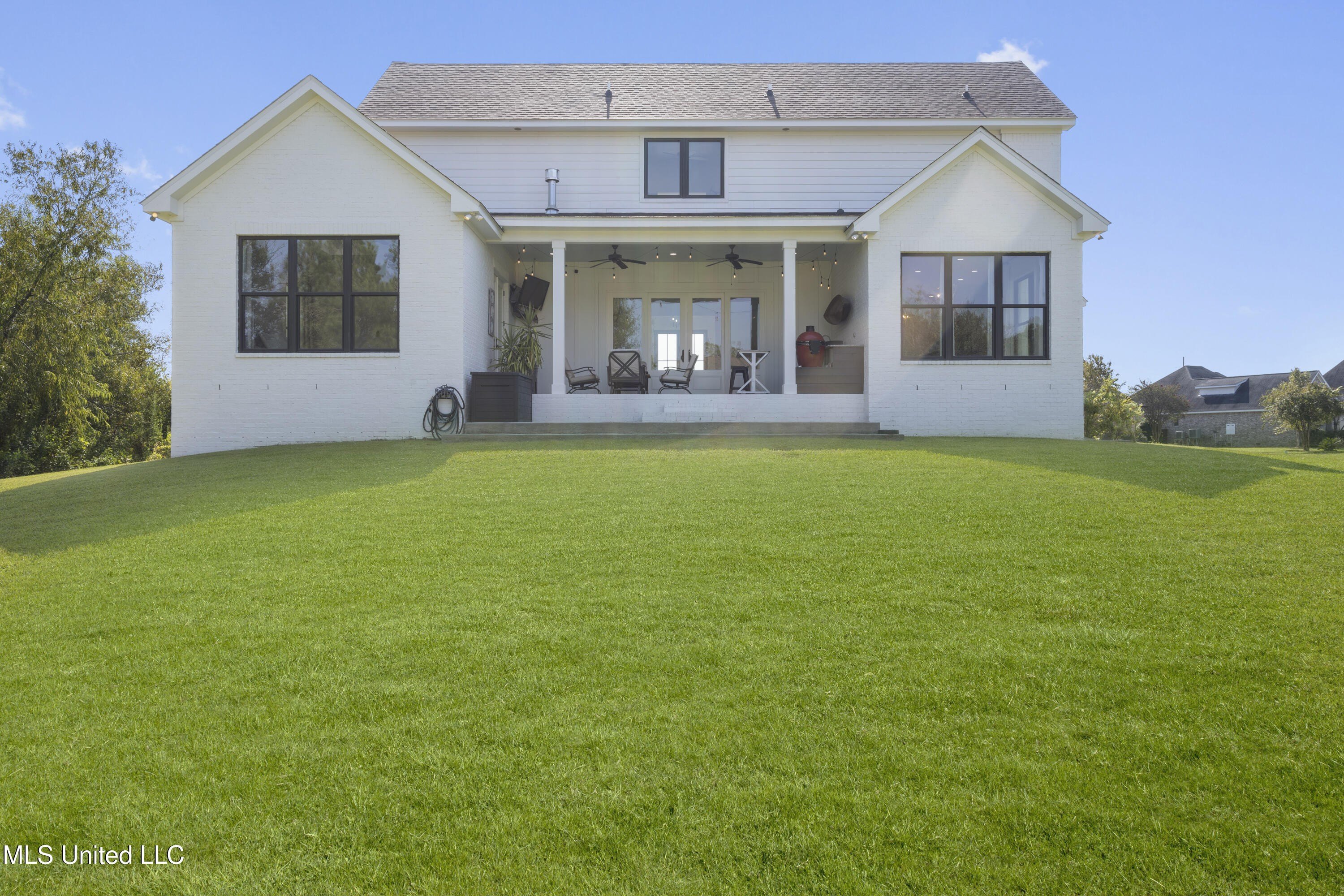 Biloxi, Mississippi, 39531, United States, 4 Bedrooms Bedrooms, ,4 BathroomsBathrooms,Residential,For Sale,1978703