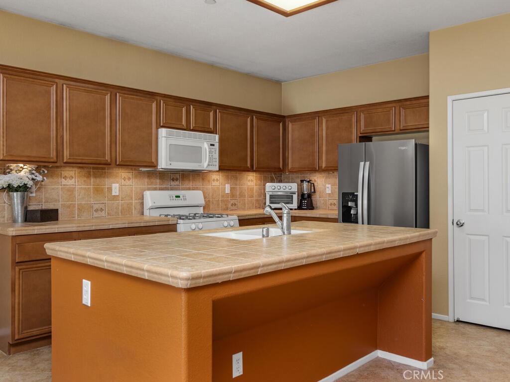 Palm Springs, California, 92262, United States, 3 Bedrooms Bedrooms, ,2 BathroomsBathrooms,Residential,For Sale,1938001
