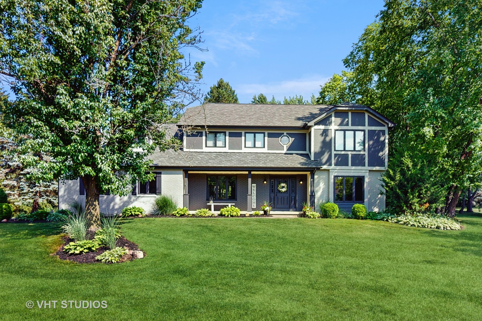 St. Charles, Illinois, 60175, United States, 4 Bedrooms Bedrooms, ,3 BathroomsBathrooms,Residential,For Sale,1889626