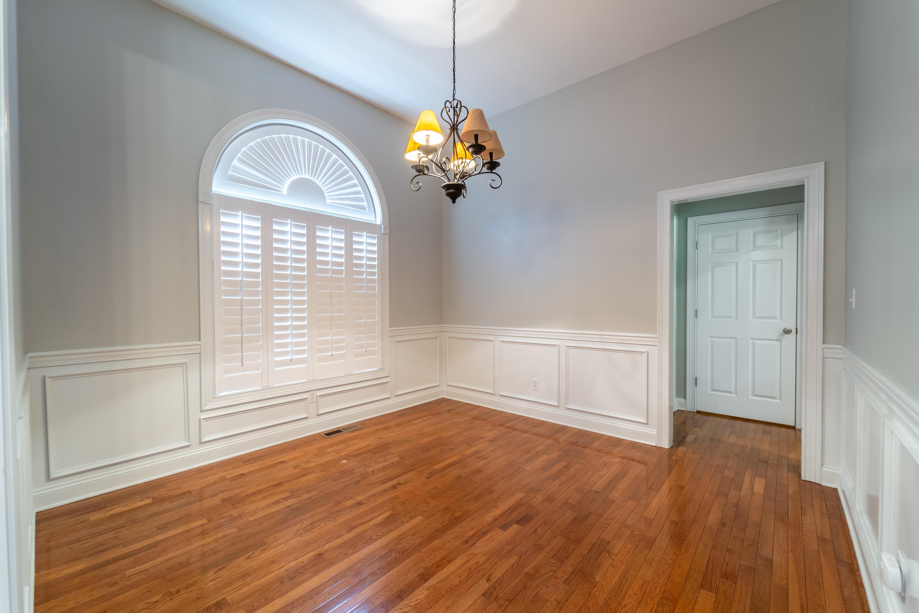 Richmond, Kentucky, 40475, United States, 3 Bedrooms Bedrooms, ,2 BathroomsBathrooms,Residential,For Sale,2047972