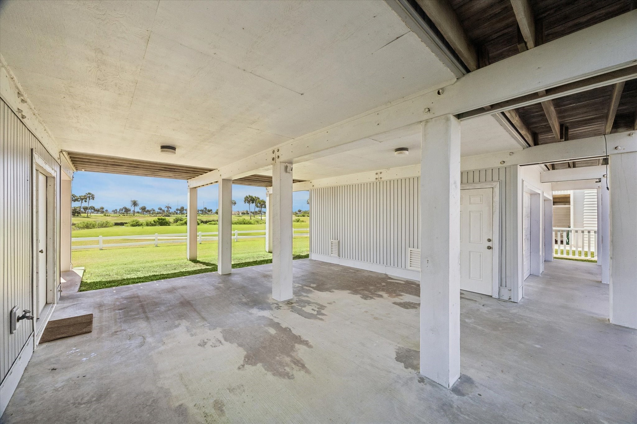  14055 Grambo Boulevard - 物件實景