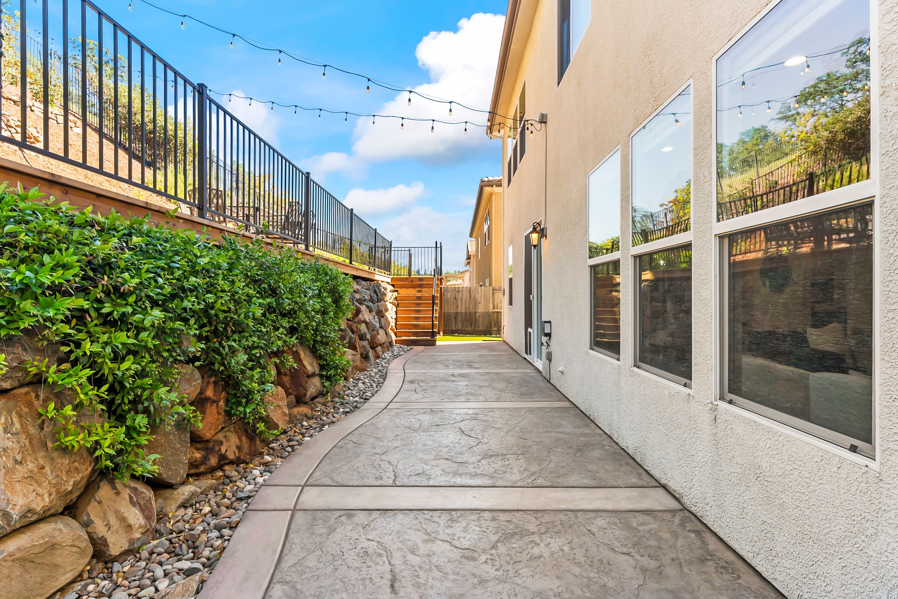  Thoughtful Design Meets Unbeatable El Dorado Hills Location - 物件實景