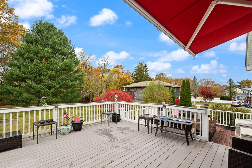 Salem, Massachusetts, 01970, United States, 3 Bedrooms Bedrooms, ,1 BathroomBathrooms,Residential,For Sale,1988229