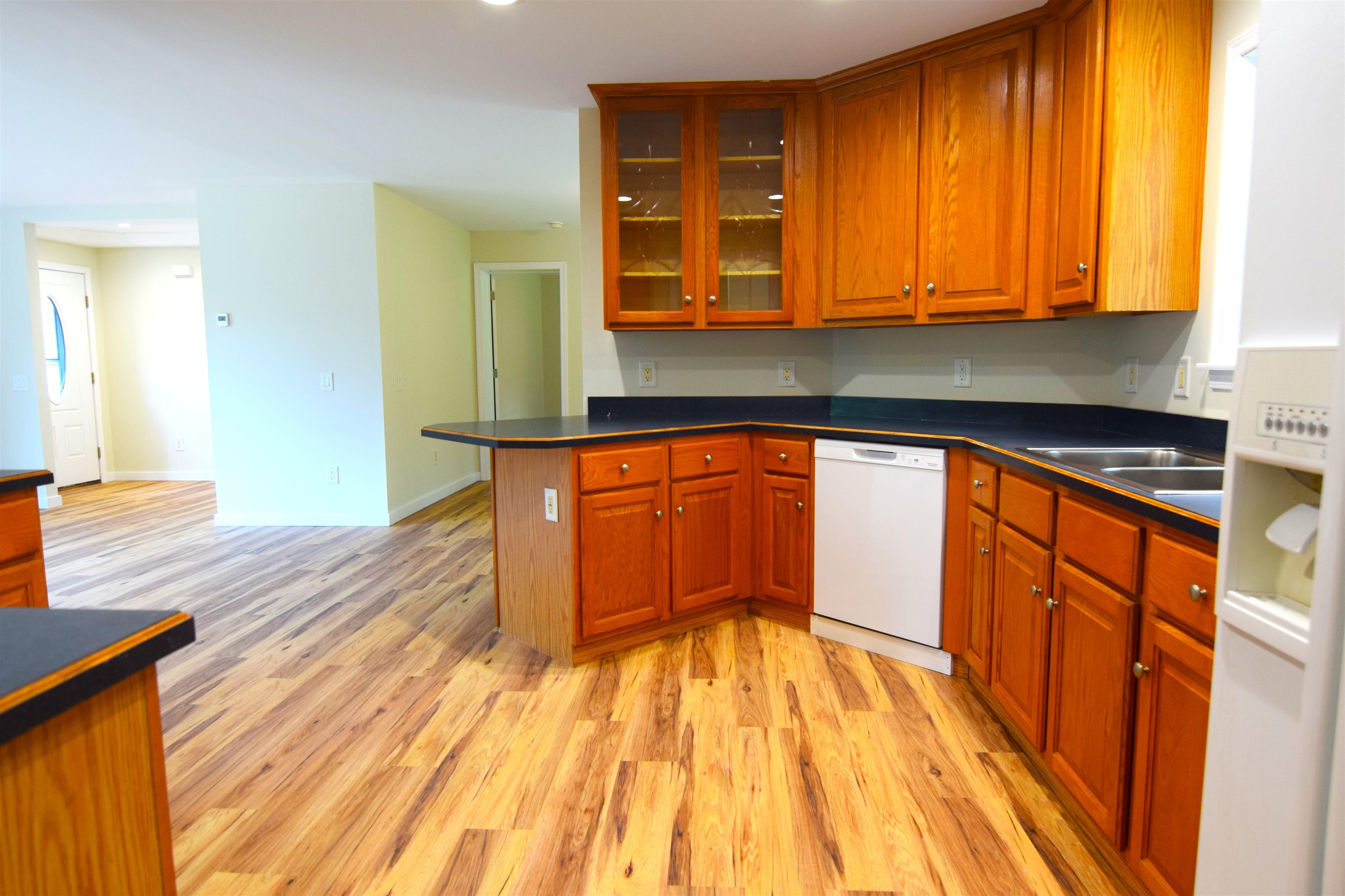 Sunapee, New Hampshire, 03782, United States, 2 Bedrooms Bedrooms, ,3 BathroomsBathrooms,Residential,For Sale,1932785
