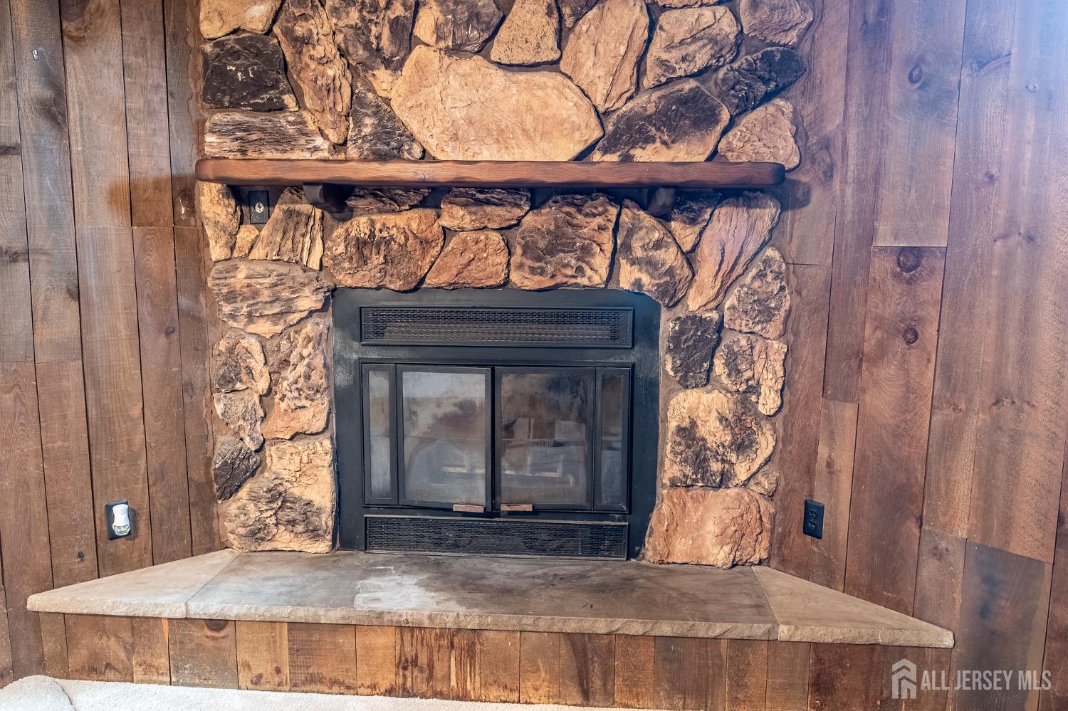 East Brunswick, New Jersey, 08816, United States, 3 Bedrooms Bedrooms, ,2 BathroomsBathrooms,Residential,For Sale,2002265