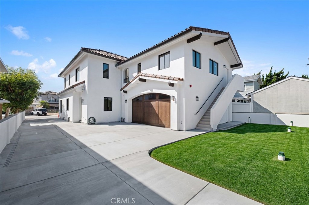 Dana Point, California, 92624, United States, 5 Bedrooms Bedrooms, ,4 BathroomsBathrooms,Residential,For Sale,1991837