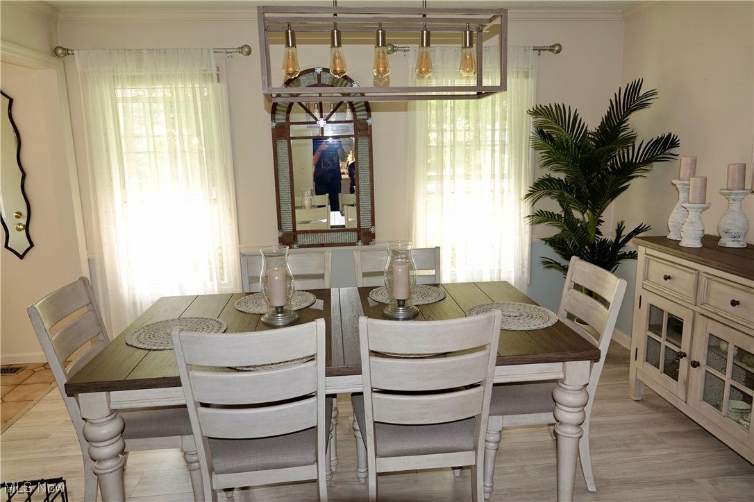 Solon, Ohio, 44139, United States, 4 Bedrooms Bedrooms, ,3 BathroomsBathrooms,Residential,For Sale,1981098