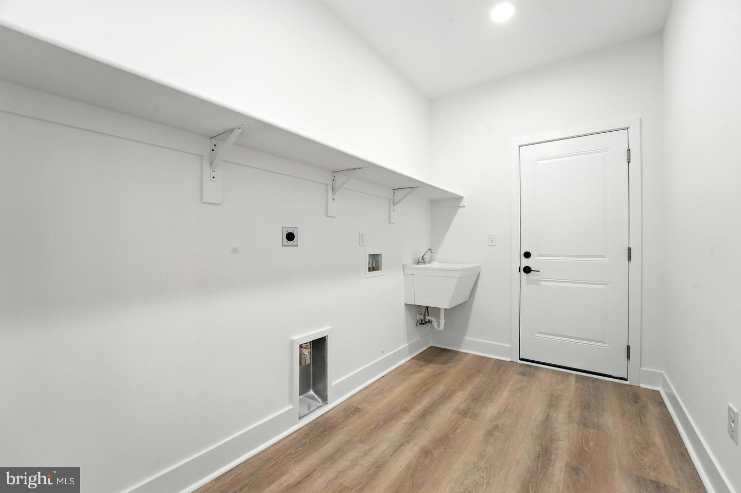 Culpeper, Virginia, 22701, United States, 3 Bedrooms Bedrooms, ,2 BathroomsBathrooms,Residential,For Sale,2001241