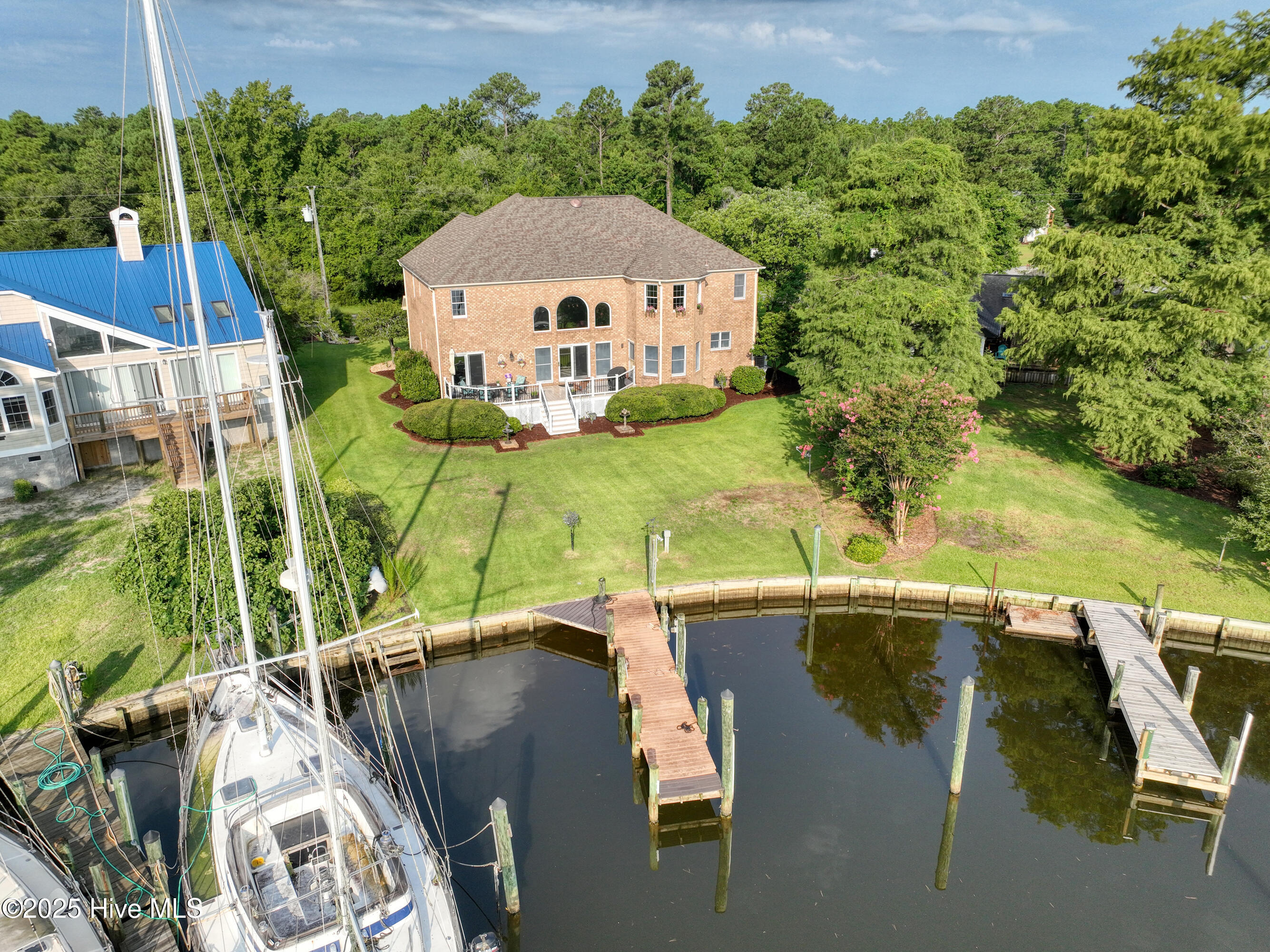 New Bern, North Carolina, 28560, United States, 4 Bedrooms Bedrooms, ,3 BathroomsBathrooms,Residential,For Sale,1907556