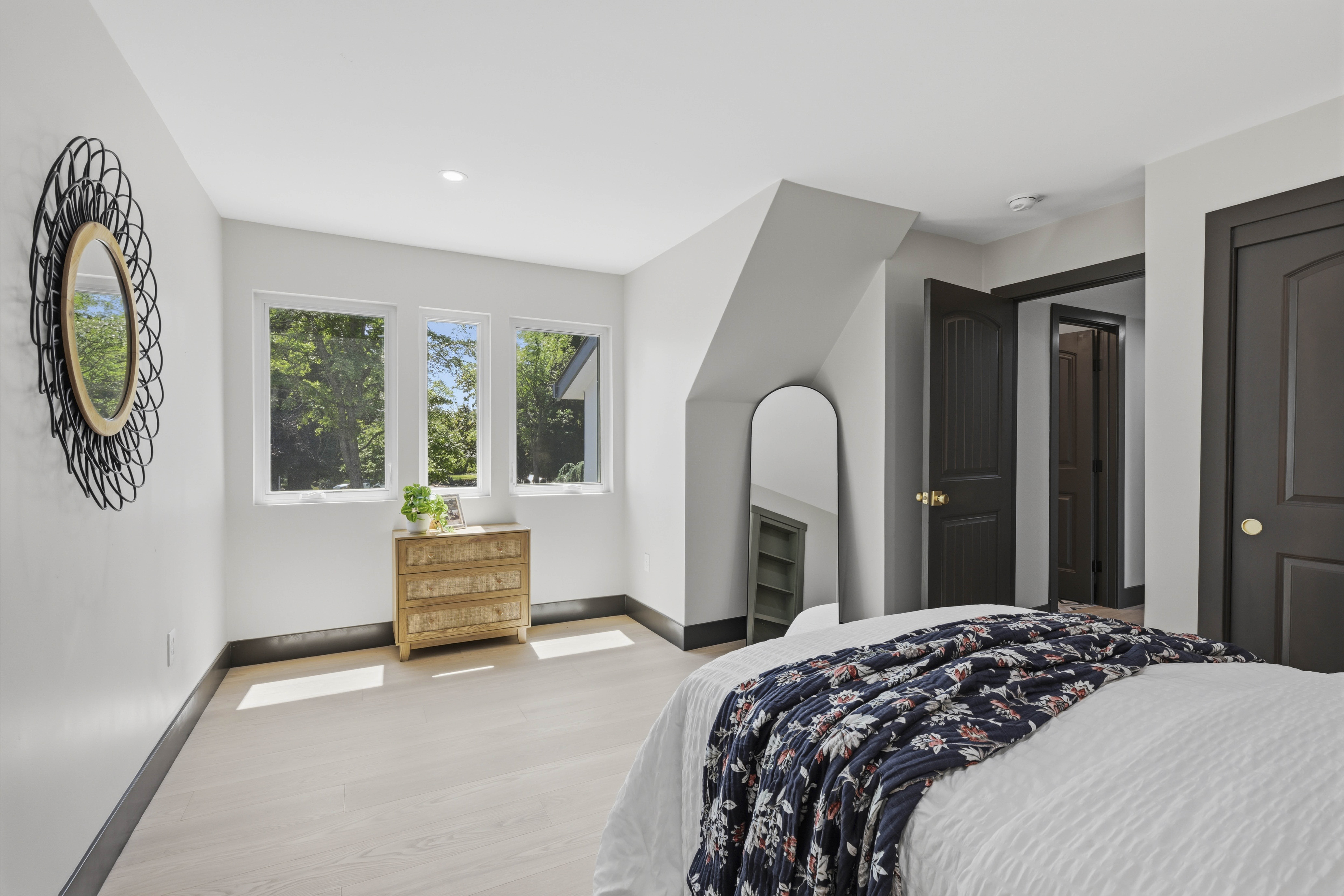  9815 Mira Del Rio Drive, Sacramento, CA 95827 - 物件實景