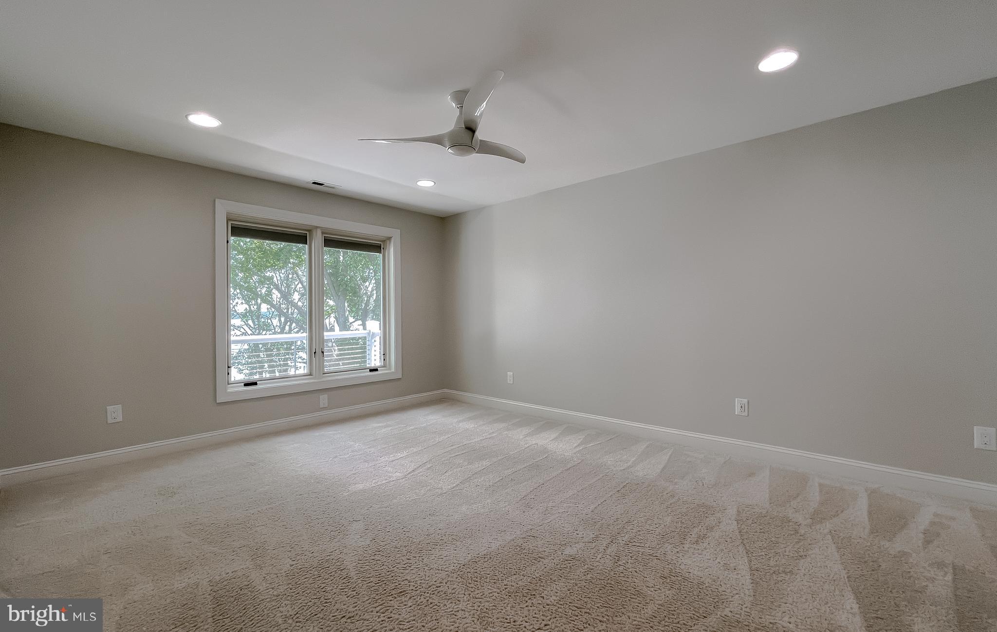 Hollywood, Maryland, 20636, United States, 5 Bedrooms Bedrooms, ,5 BathroomsBathrooms,Residential,For Sale,1914184