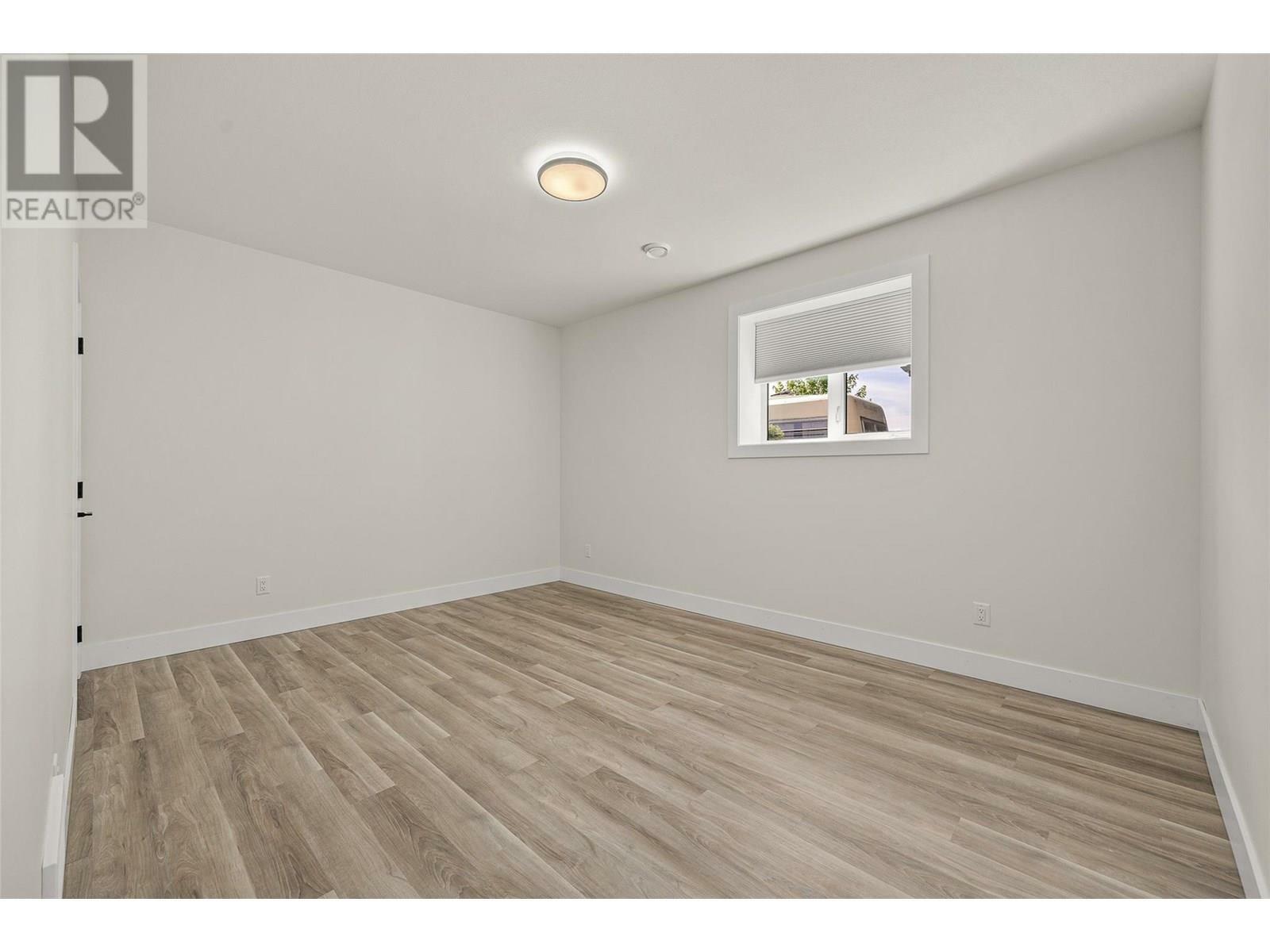KELOWNA, British Columbia, V1V 0C9, CA, 5 Bedrooms Bedrooms, ,4 BathroomsBathrooms,Residential,For Sale,1875451