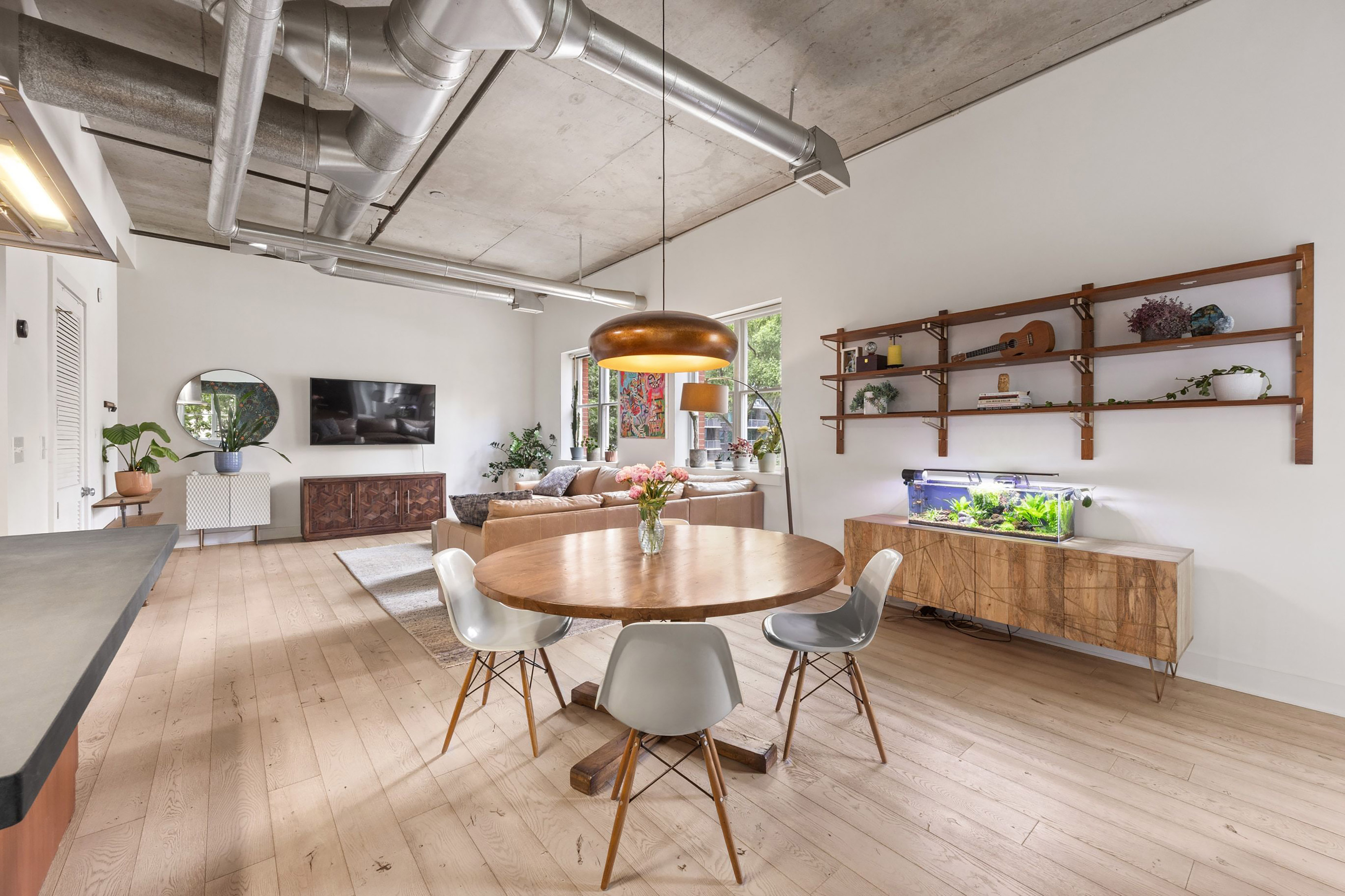  Easy Living Near the Beltine - 物件實景