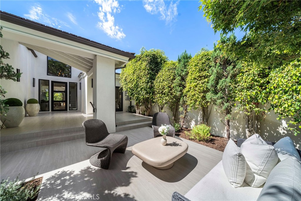 Newport Beach, California, 92660, United States, 4 Bedrooms Bedrooms, ,5 BathroomsBathrooms,Residential,For Sale,1942289