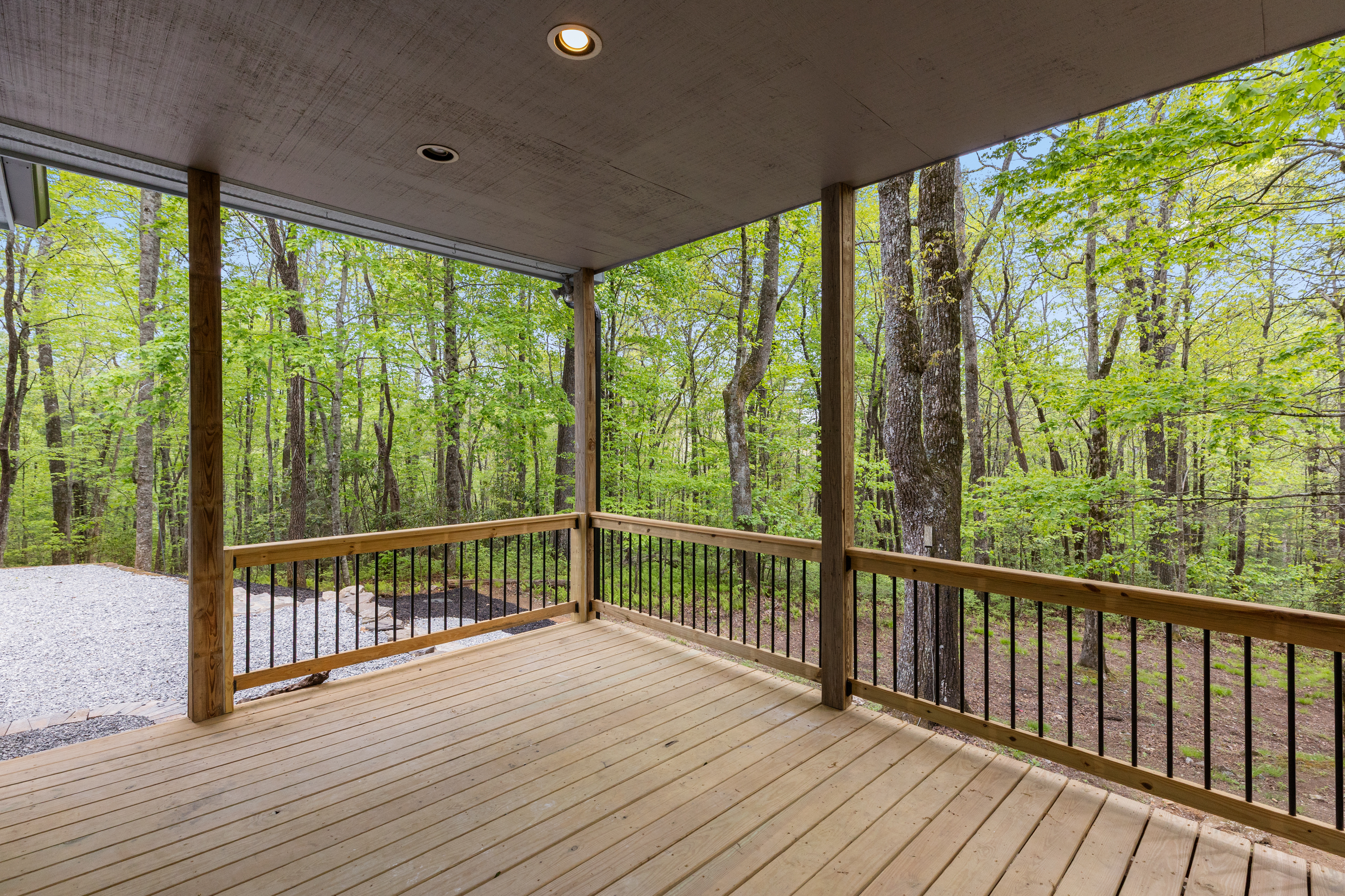  2129 Black Oak Drive - 物件實景