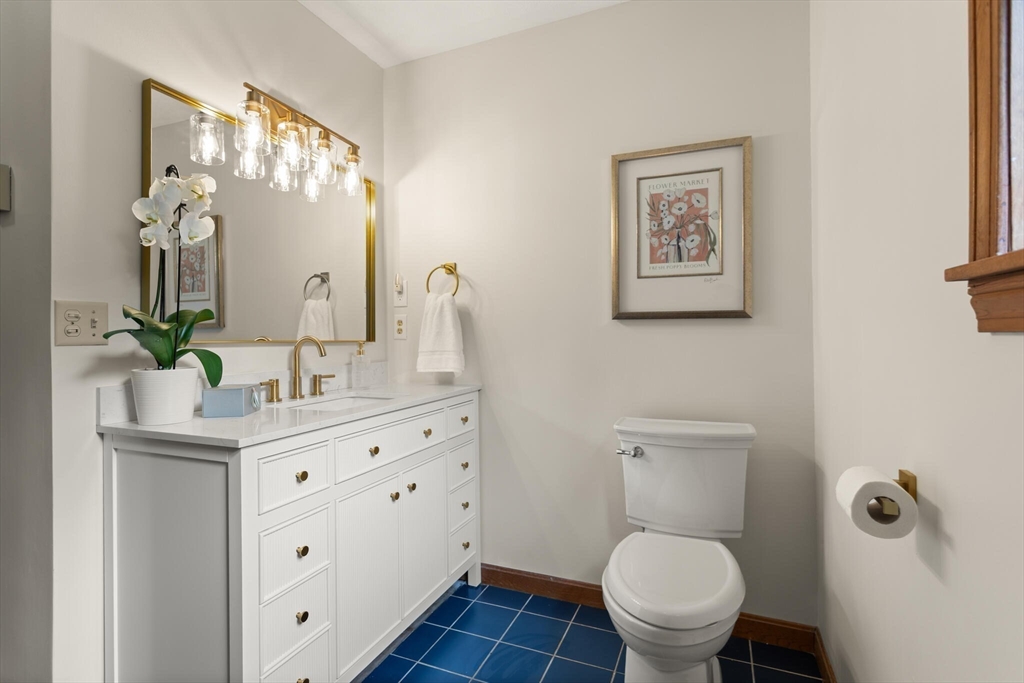 Pepperell, Massachusetts, 01463, United States, 4 Bedrooms Bedrooms, ,4 BathroomsBathrooms,Residential,For Sale,1925594