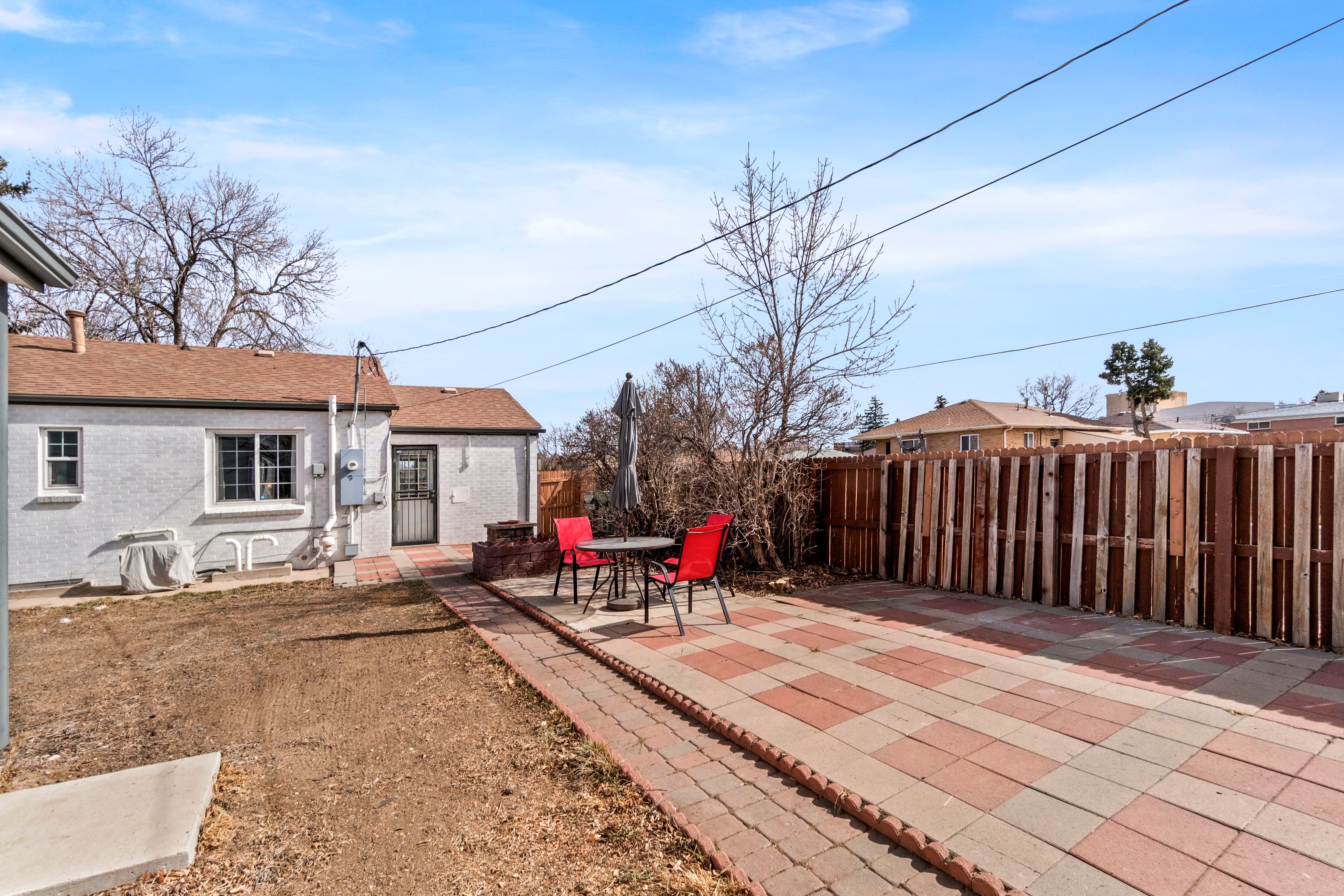  South Park Hill Remodeled 3 Bedroom, 2 Bath Brick Ranch on Corner Lot - 物件實景