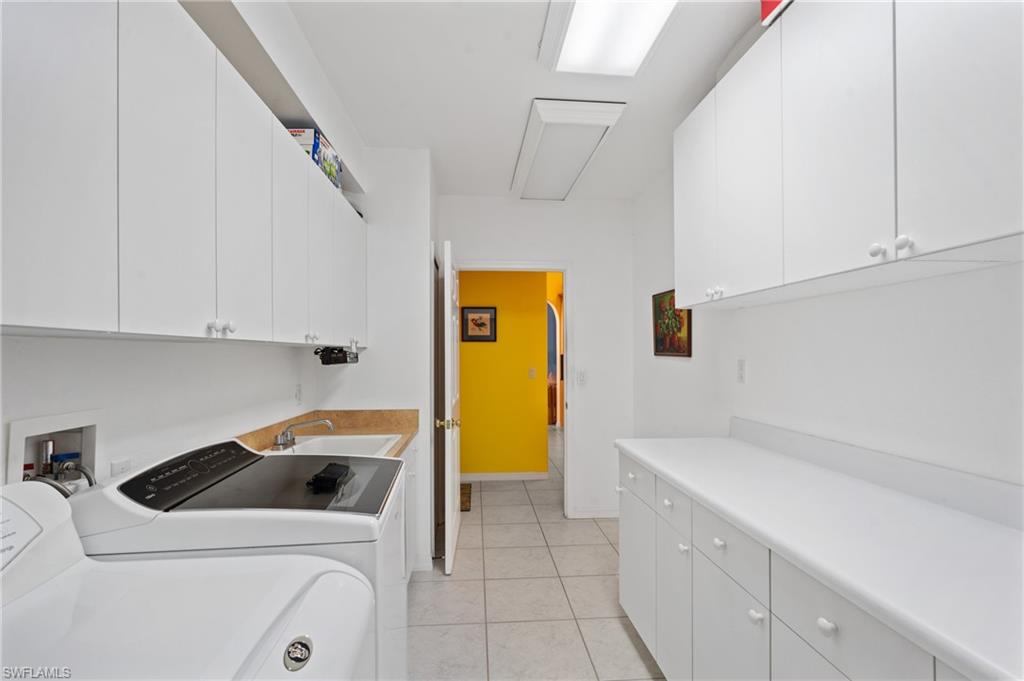 Cape Coral, Florida, 33991, United States, 4 Bedrooms Bedrooms, ,2 BathroomsBathrooms,Residential,For Sale,1865329