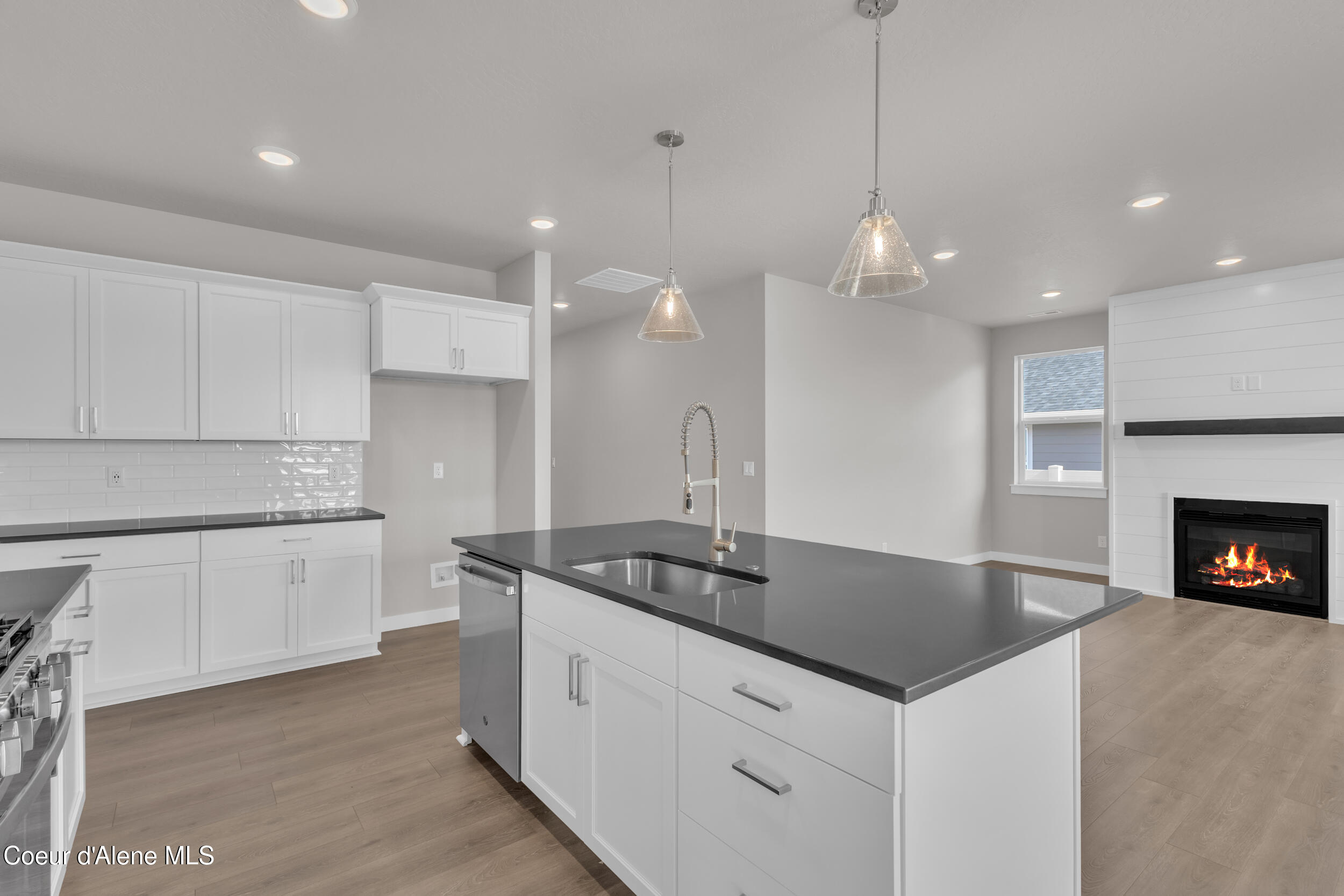 Coeur d'Alene, Idaho, 83815, United States, 4 Bedrooms Bedrooms, ,2 BathroomsBathrooms,Residential,For Sale,1975226