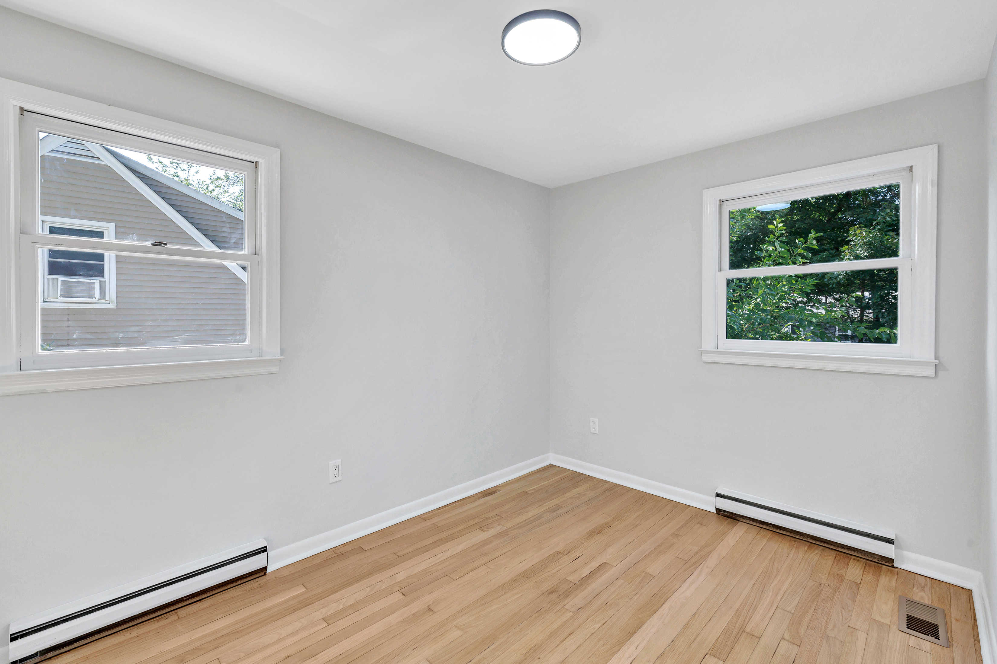 bridgeport, Connecticut, 06606, United States, 4 Bedrooms Bedrooms, ,3 BathroomsBathrooms,Residential,For Sale,1903043