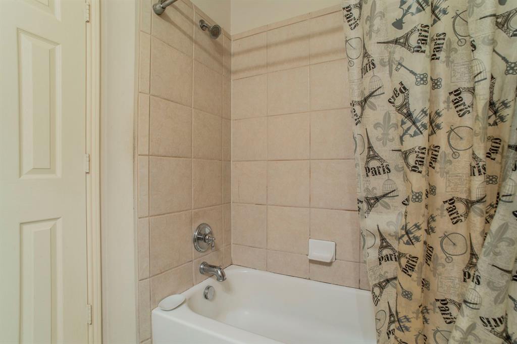 Grand Prairie, Texas, 75052, United States, 4 Bedrooms Bedrooms, ,4 BathroomsBathrooms,Residential,For Sale,2005863