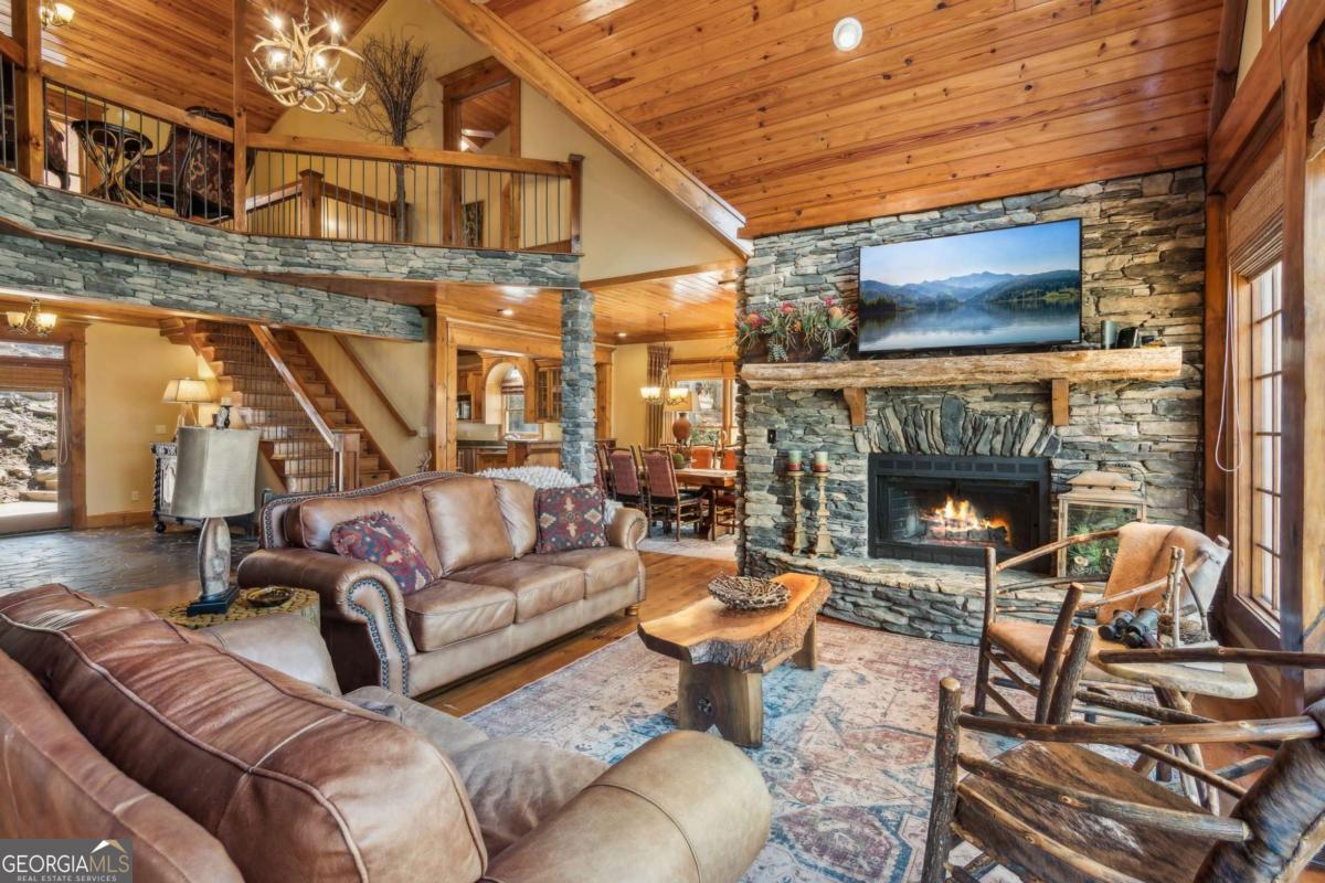 Ellijay, Georgia, 30536, United States, 5 Bedrooms Bedrooms, ,4 BathroomsBathrooms,Residential,For Sale,1880037